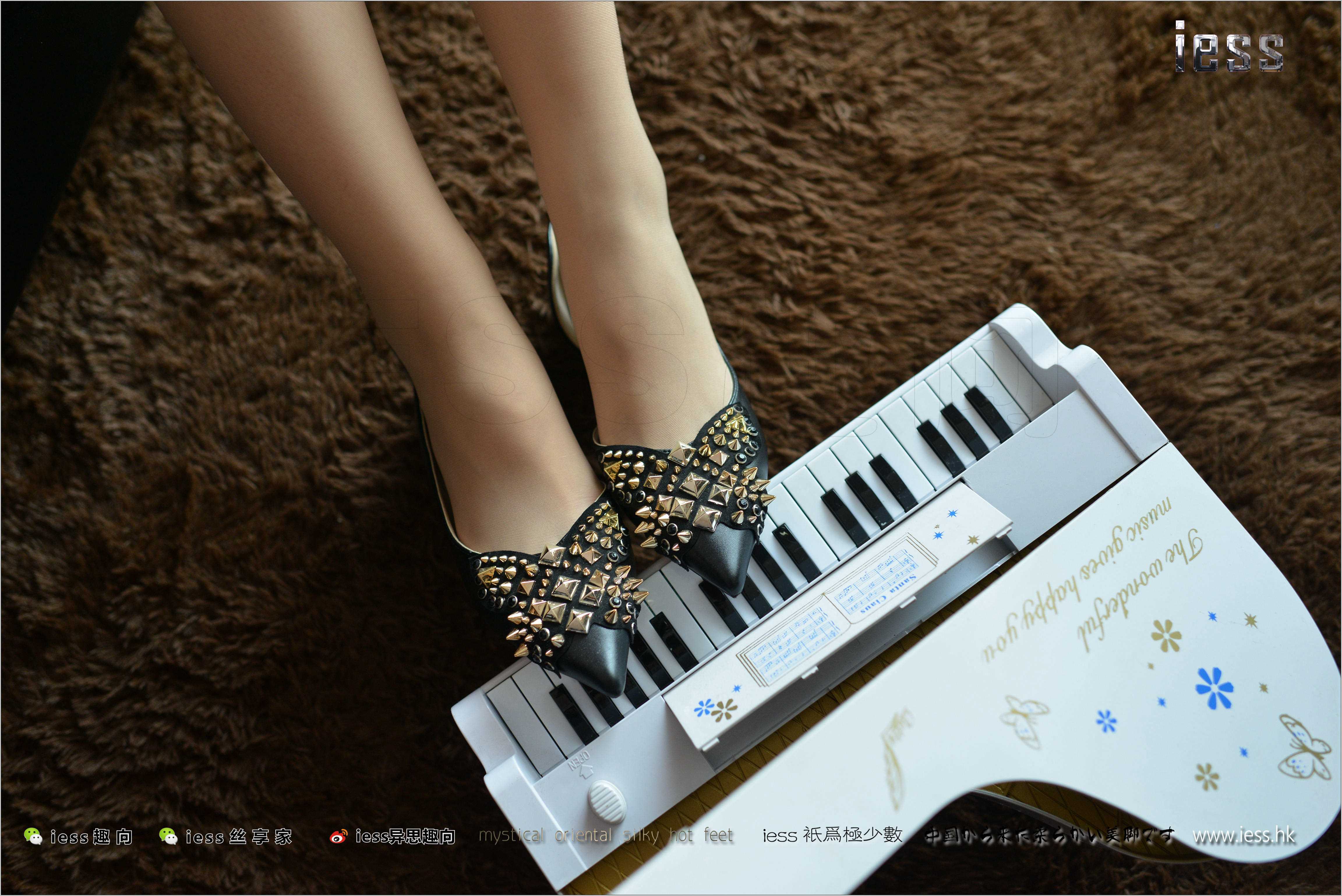 China Beauty Legs and feet 239