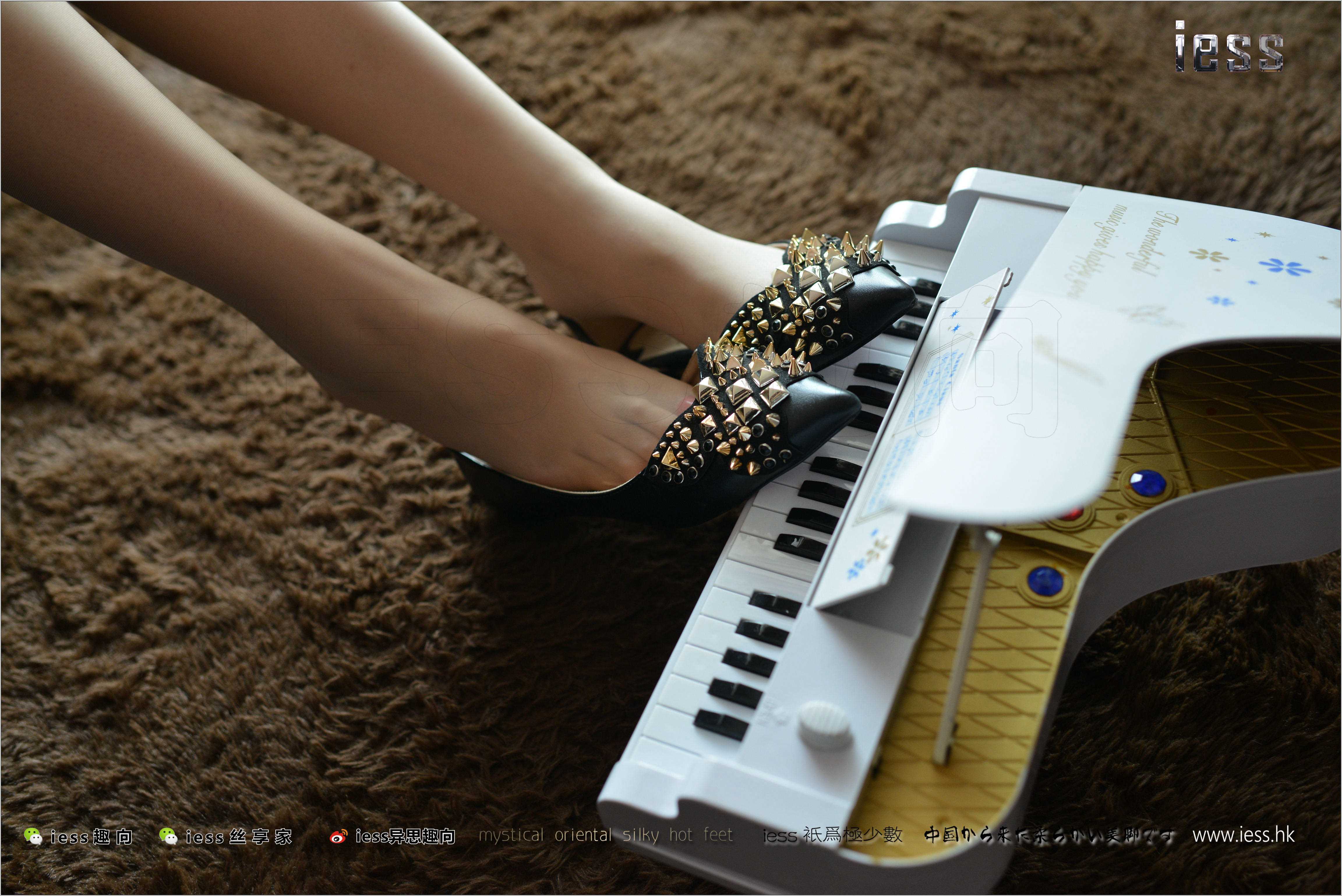 China Beauty Legs and feet 239