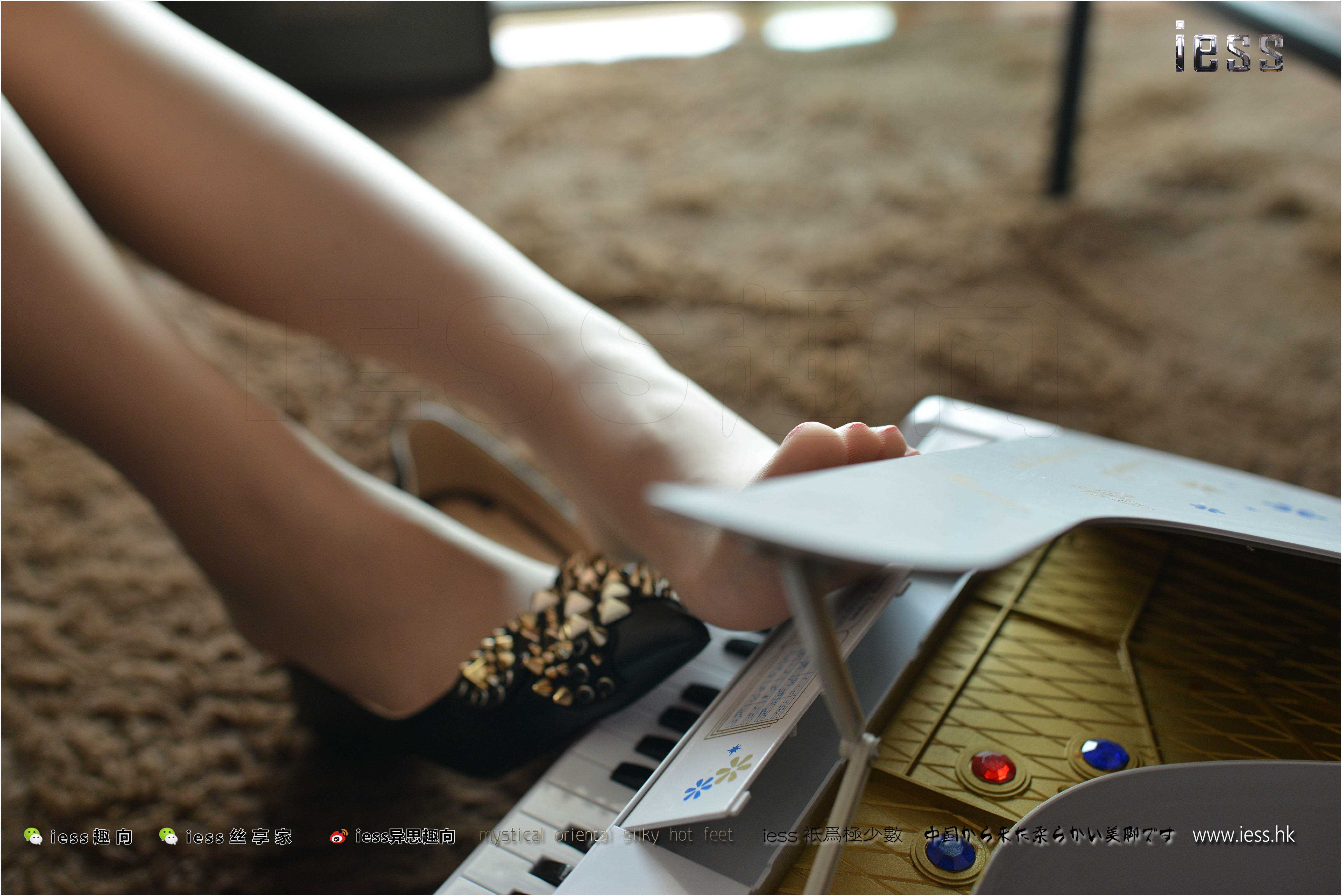 China Beauty Legs and feet 239