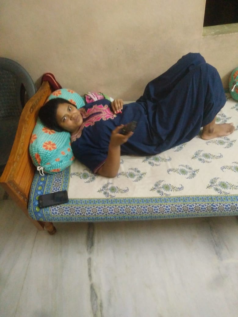 Sexy cuve girl n her bf nude