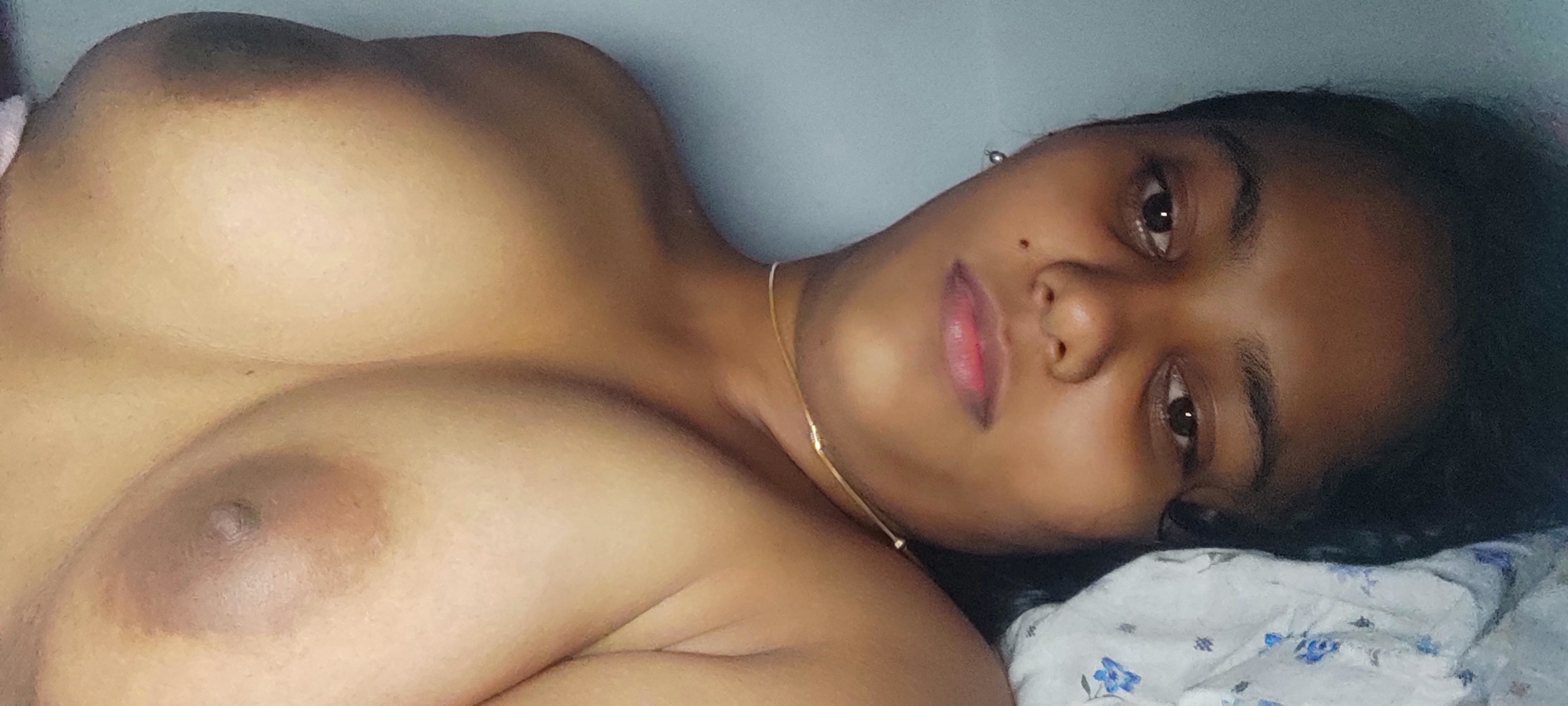 Cute nude girl showing hairy