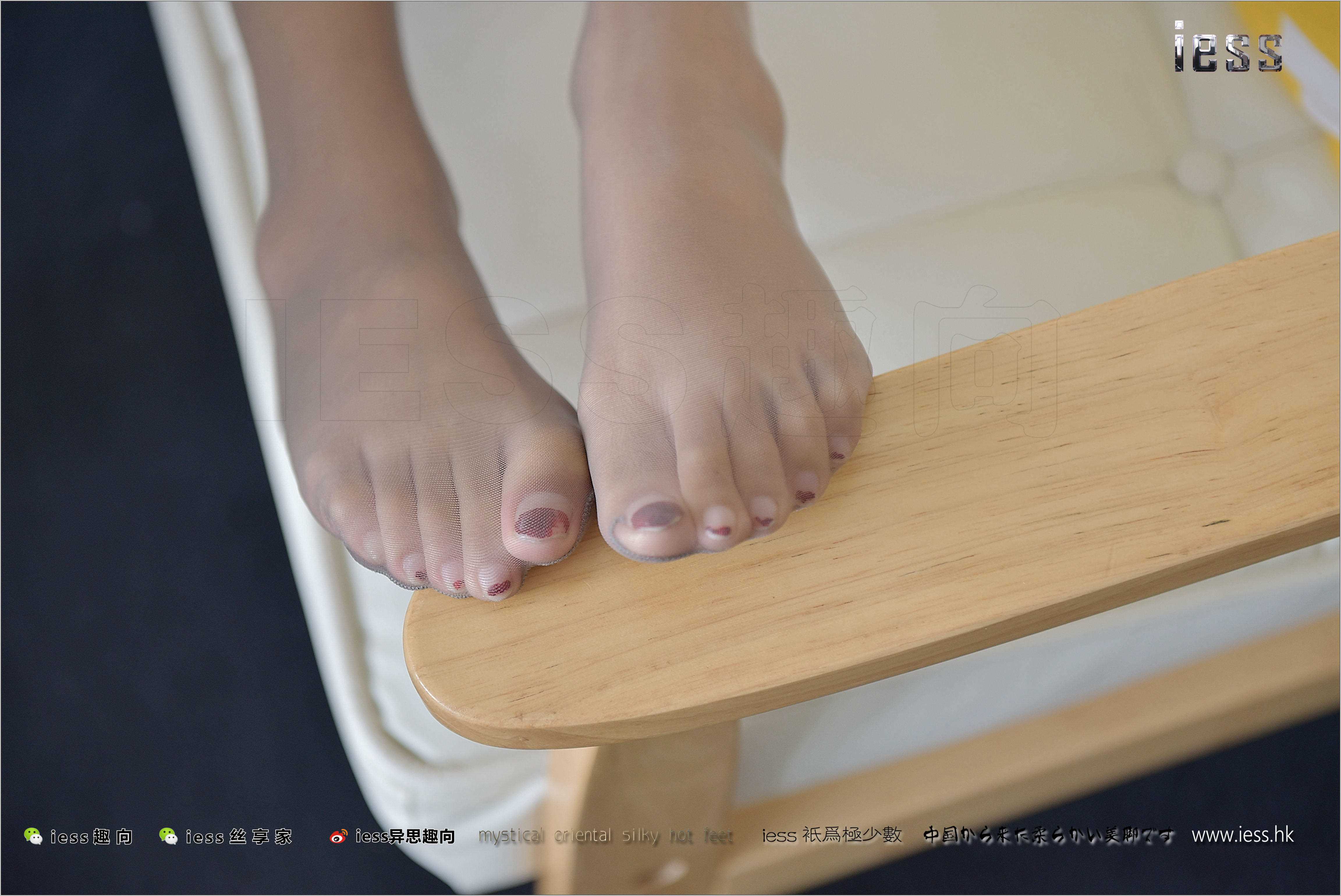 China Beauty Legs and feet 250