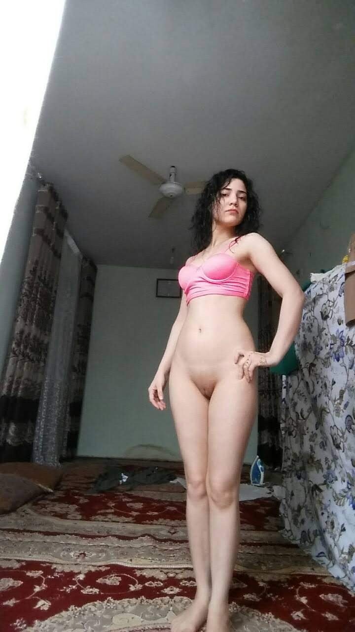 Arab girls nude pics collection