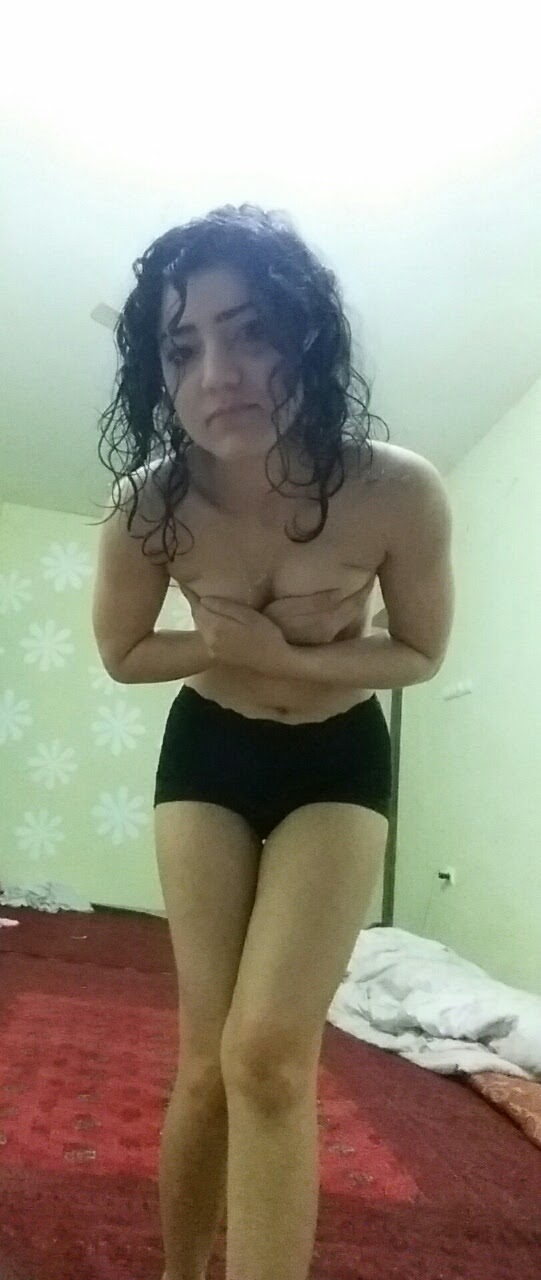 Arab girls nude pics collection