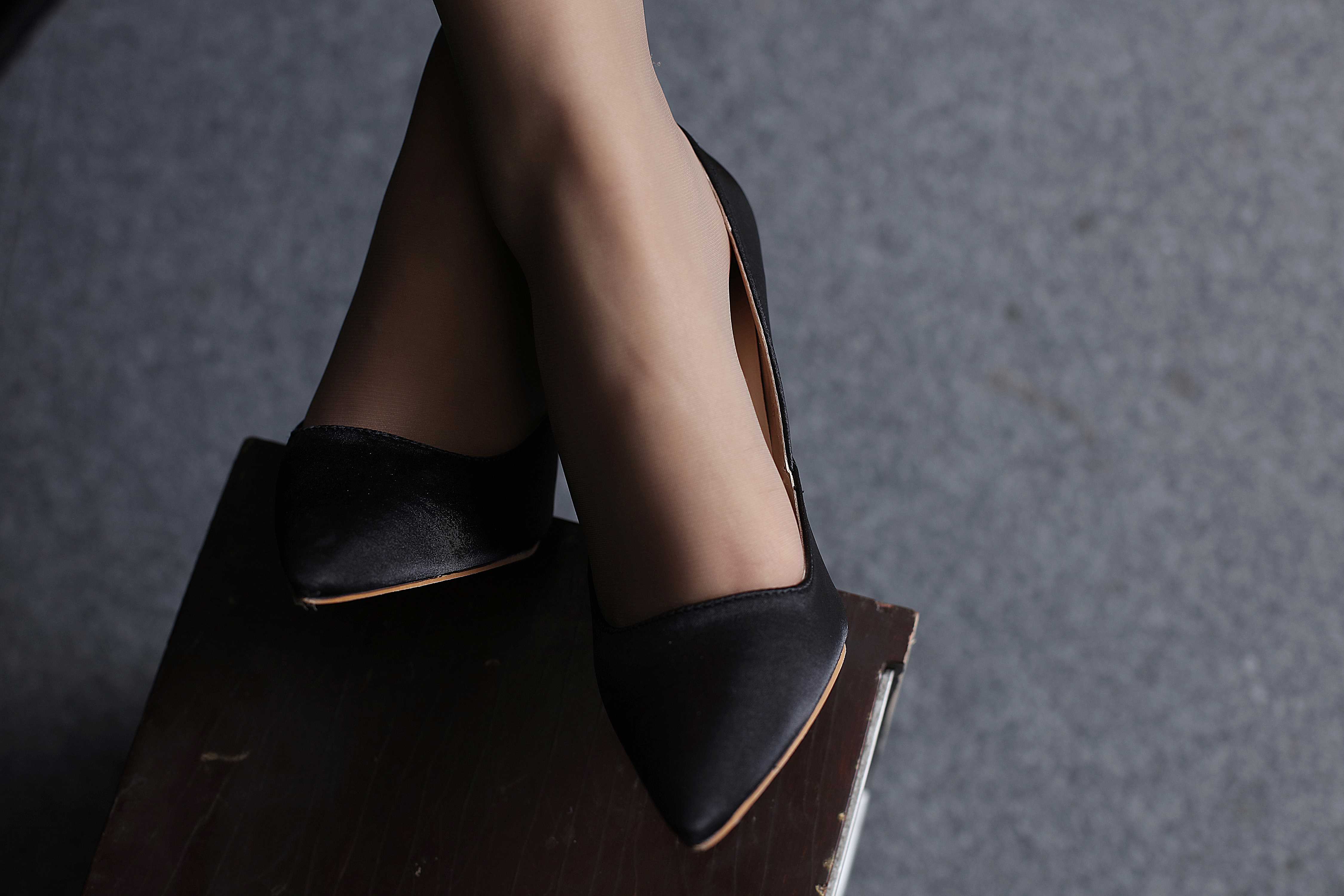 China Beauty Legs and feet 303