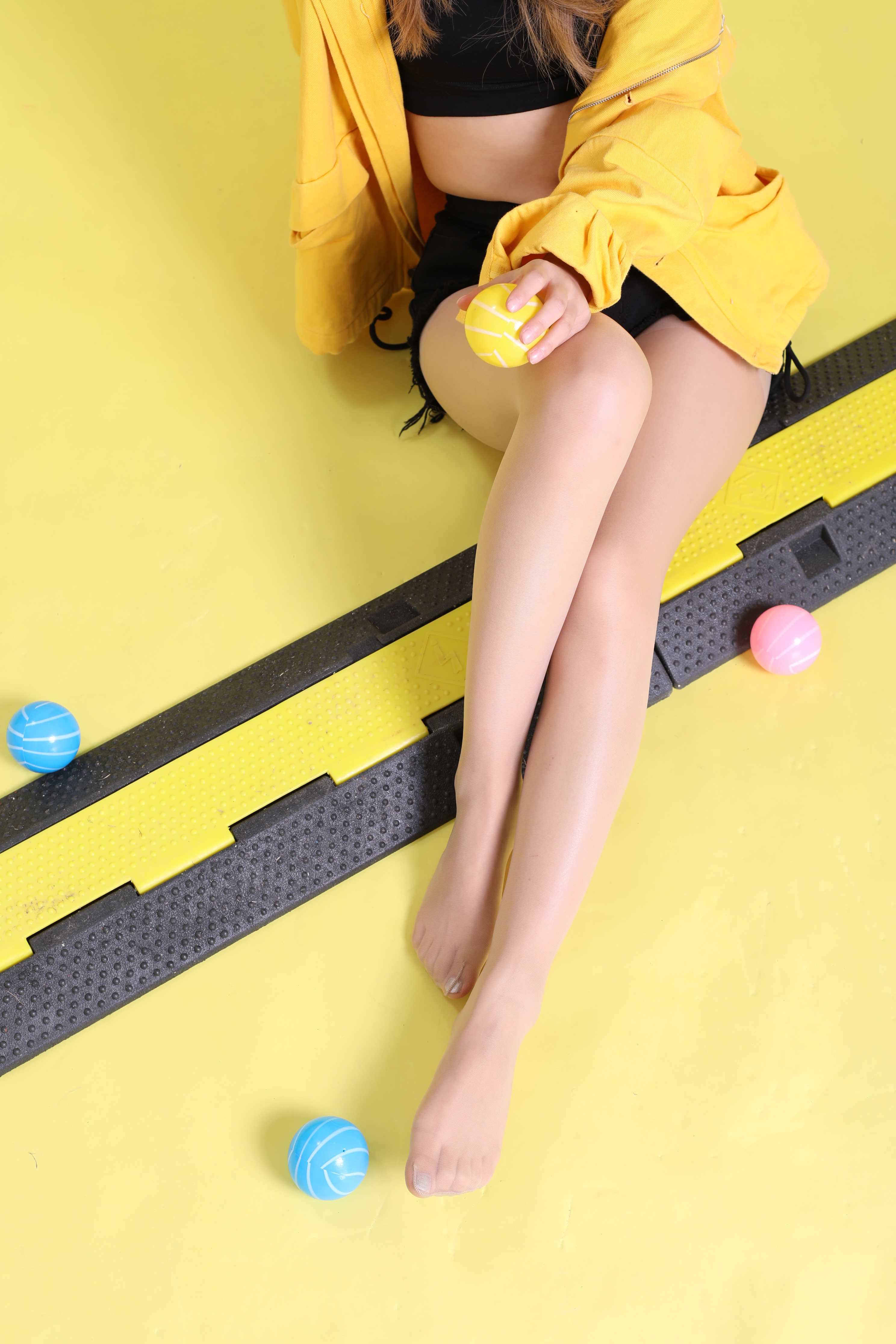 China Beauty Legs and feet 310