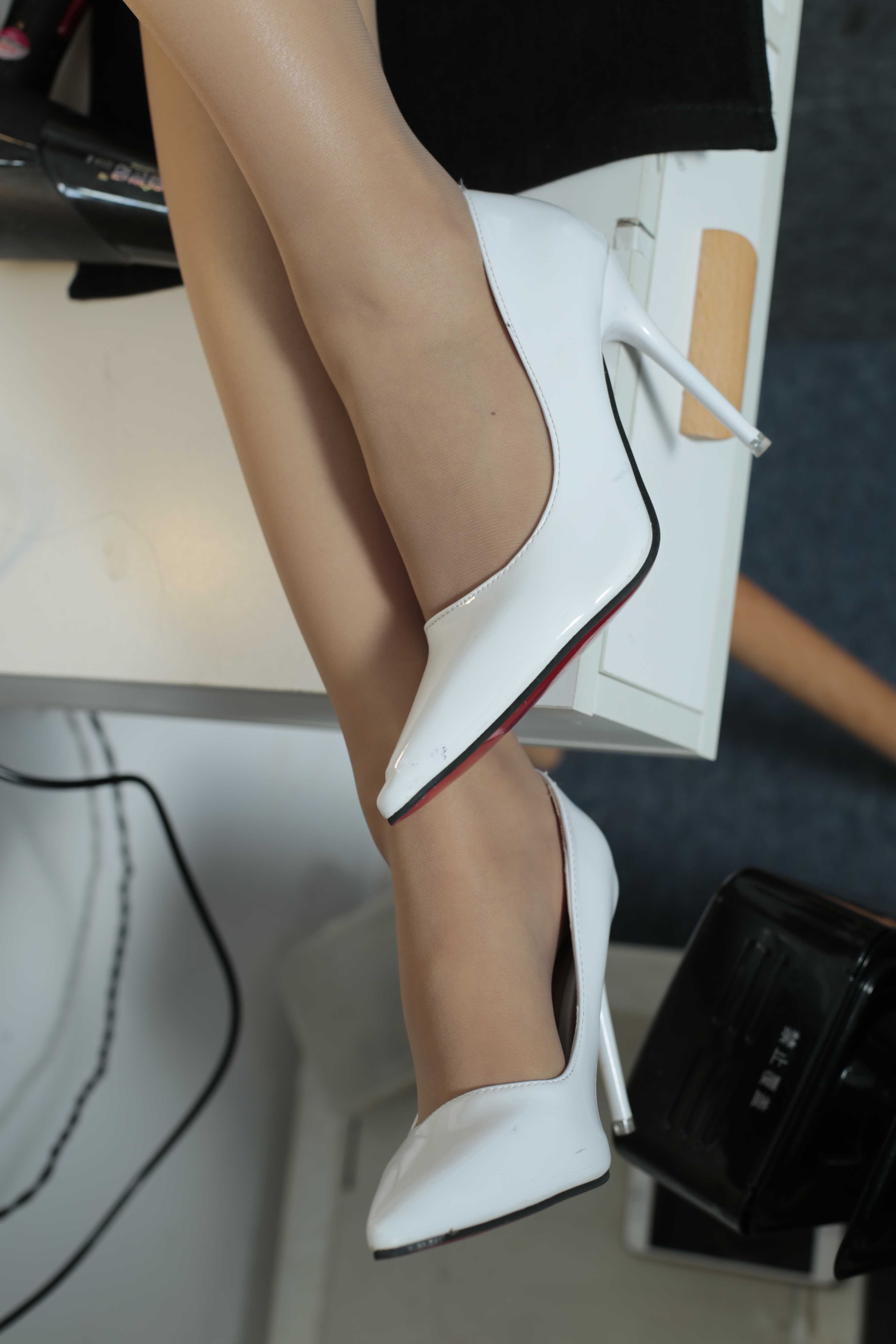 China Beauty Legs and feet 319