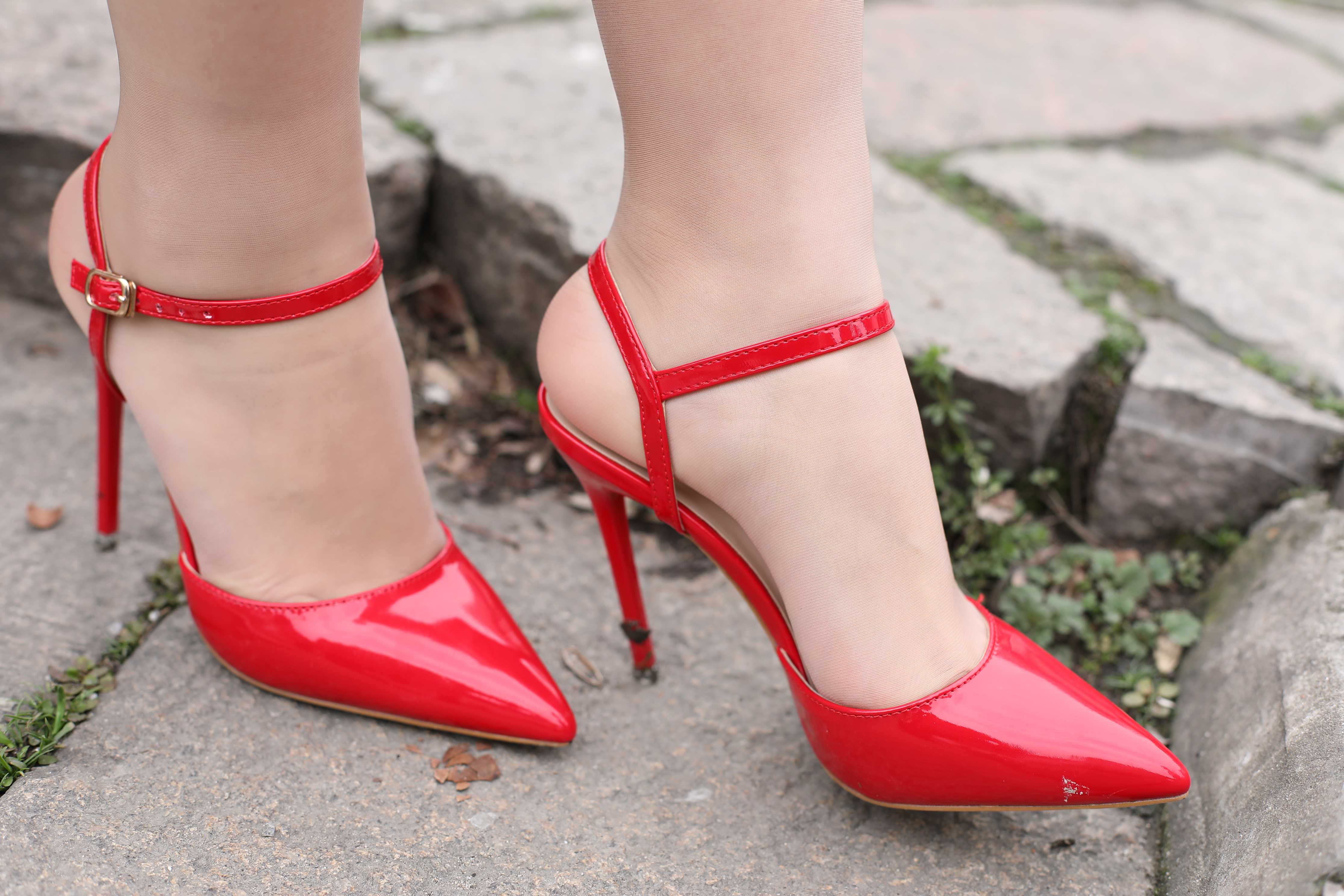 China Beauty Legs and feet 321