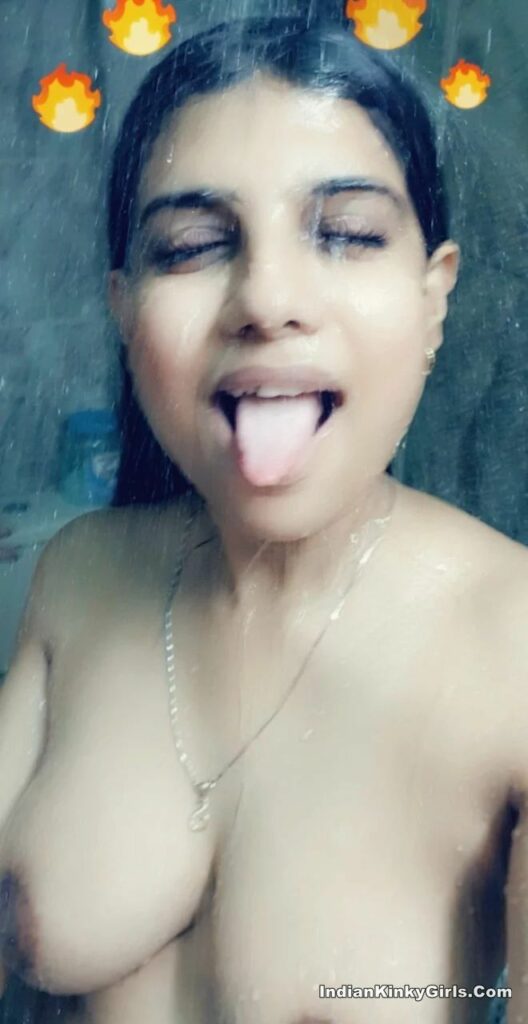 Horny Indian Girl Taking Hot Nude Selfies