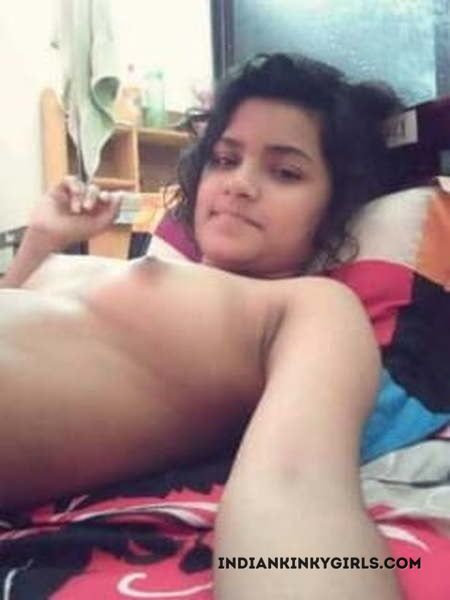 Indian College Girl Nude Show Her Tight Boobs