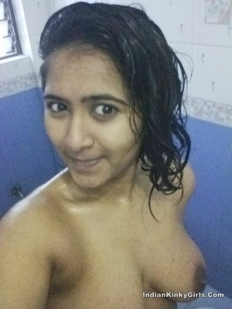 Indian Bengali College Girl Sneha Nude Selfies