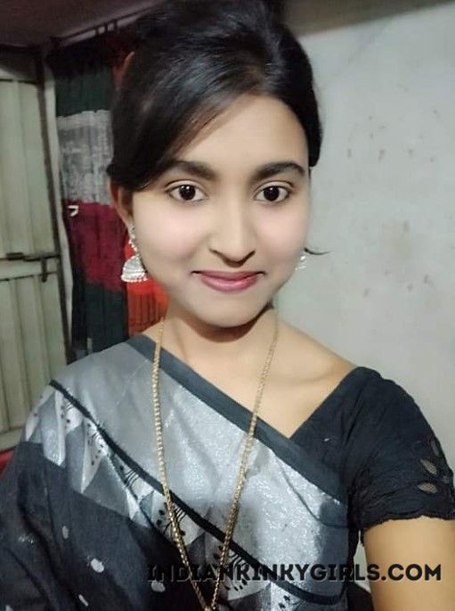 Indian Jaipur girl Show Her Firm Boobs Photos