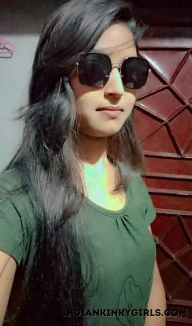 Indian Jaipur girl Show Her Firm Boobs Photos