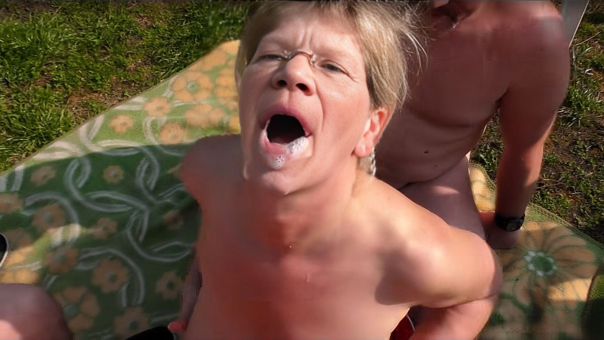 Outdoor Gangbang (Mechthild Drescher Allensbach)