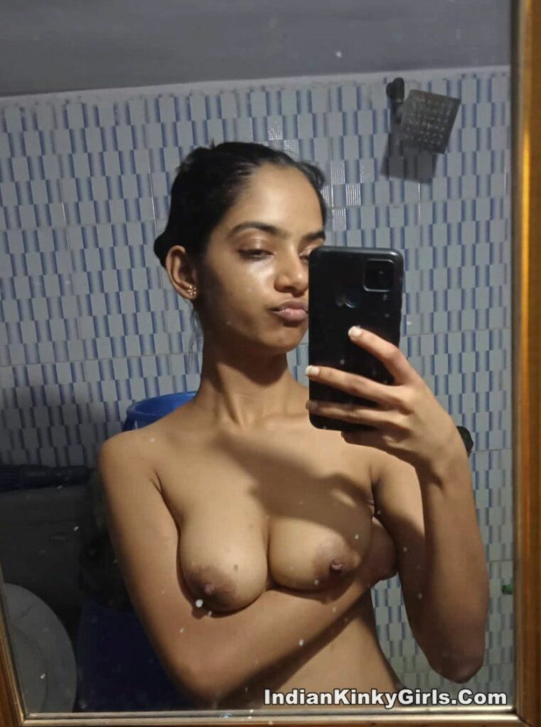 Indian Desi Tamil Girls Nude With Big Tits Selfie
