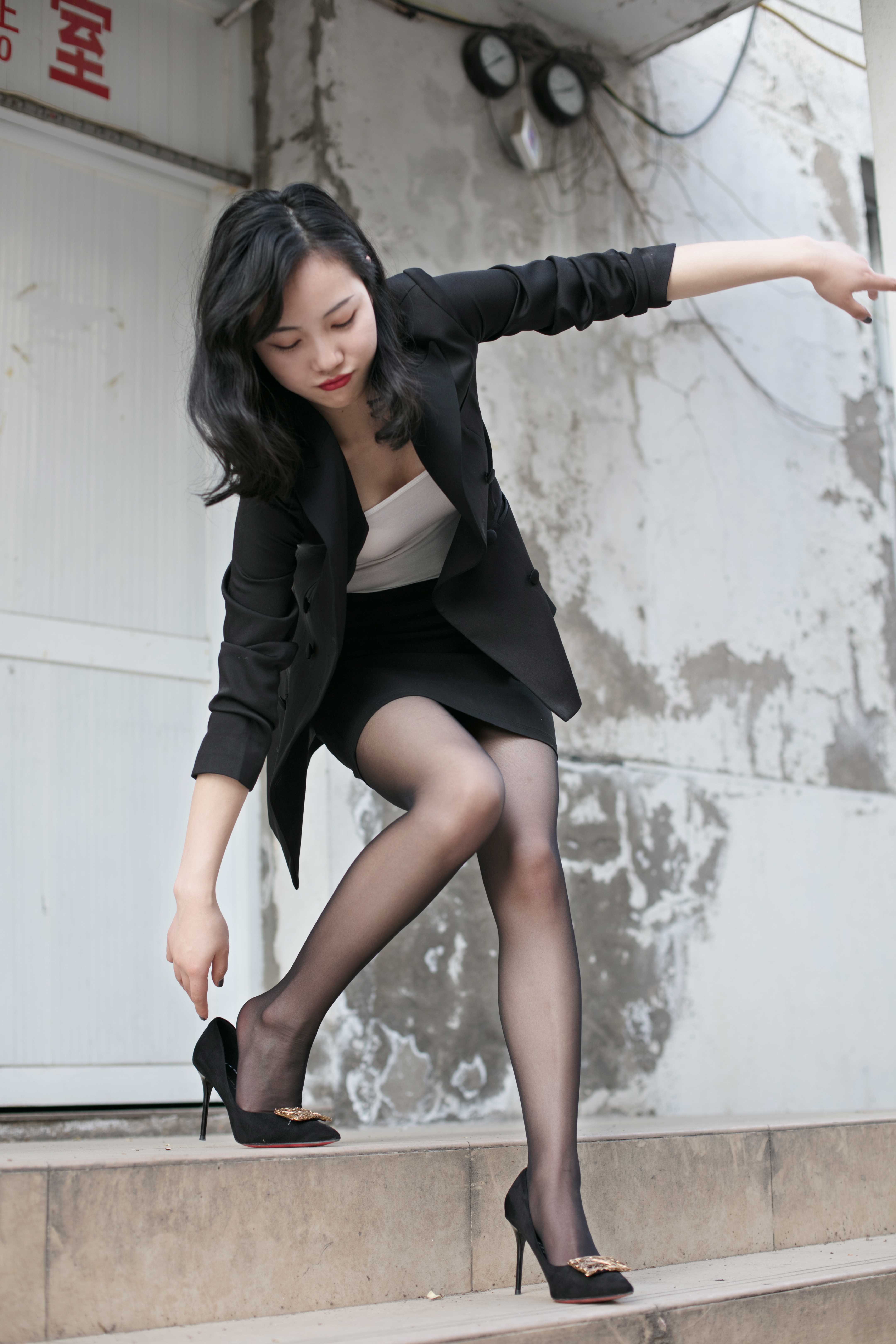 China Beauty Legs and feet 350