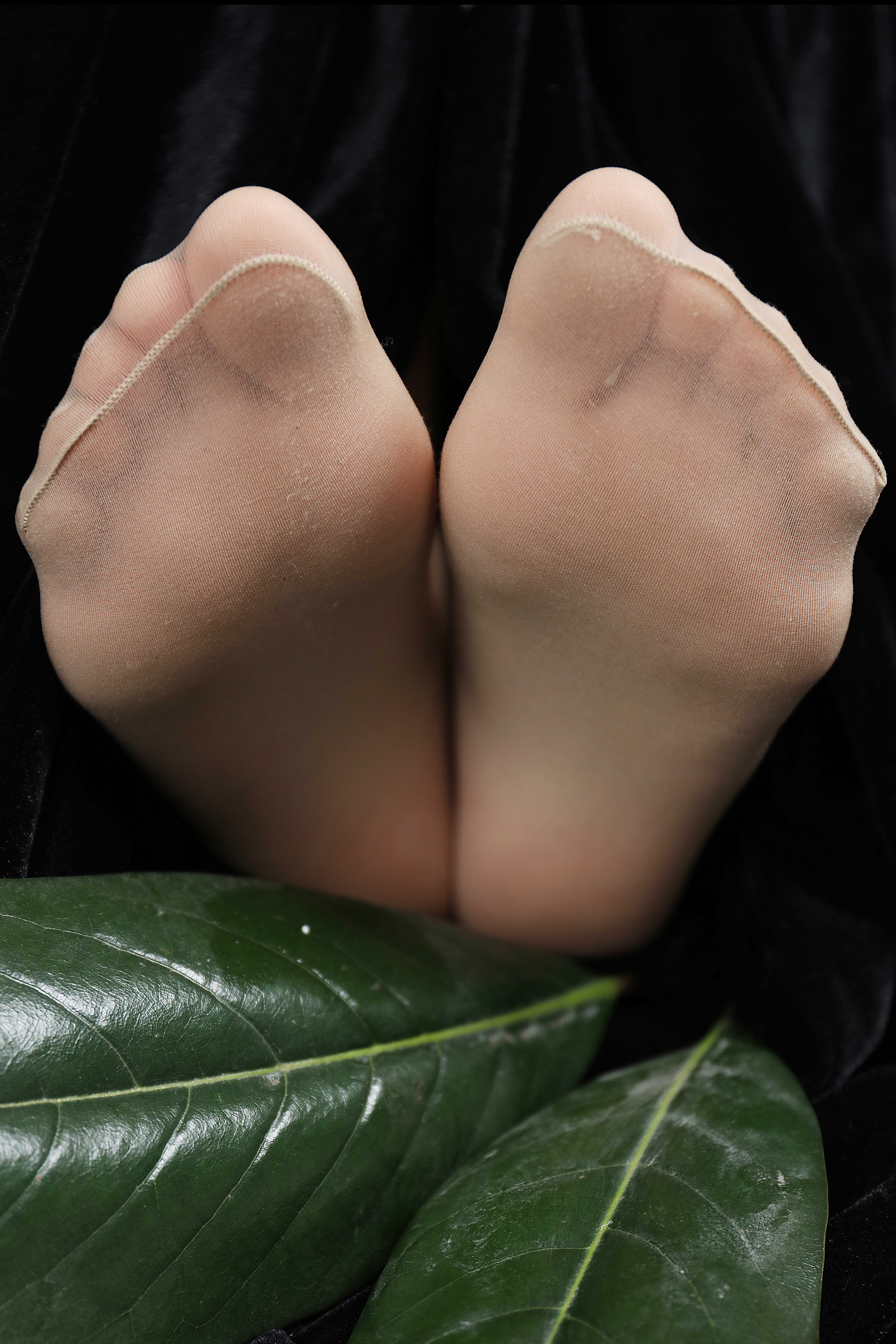 China Beauty Legs and feet 352