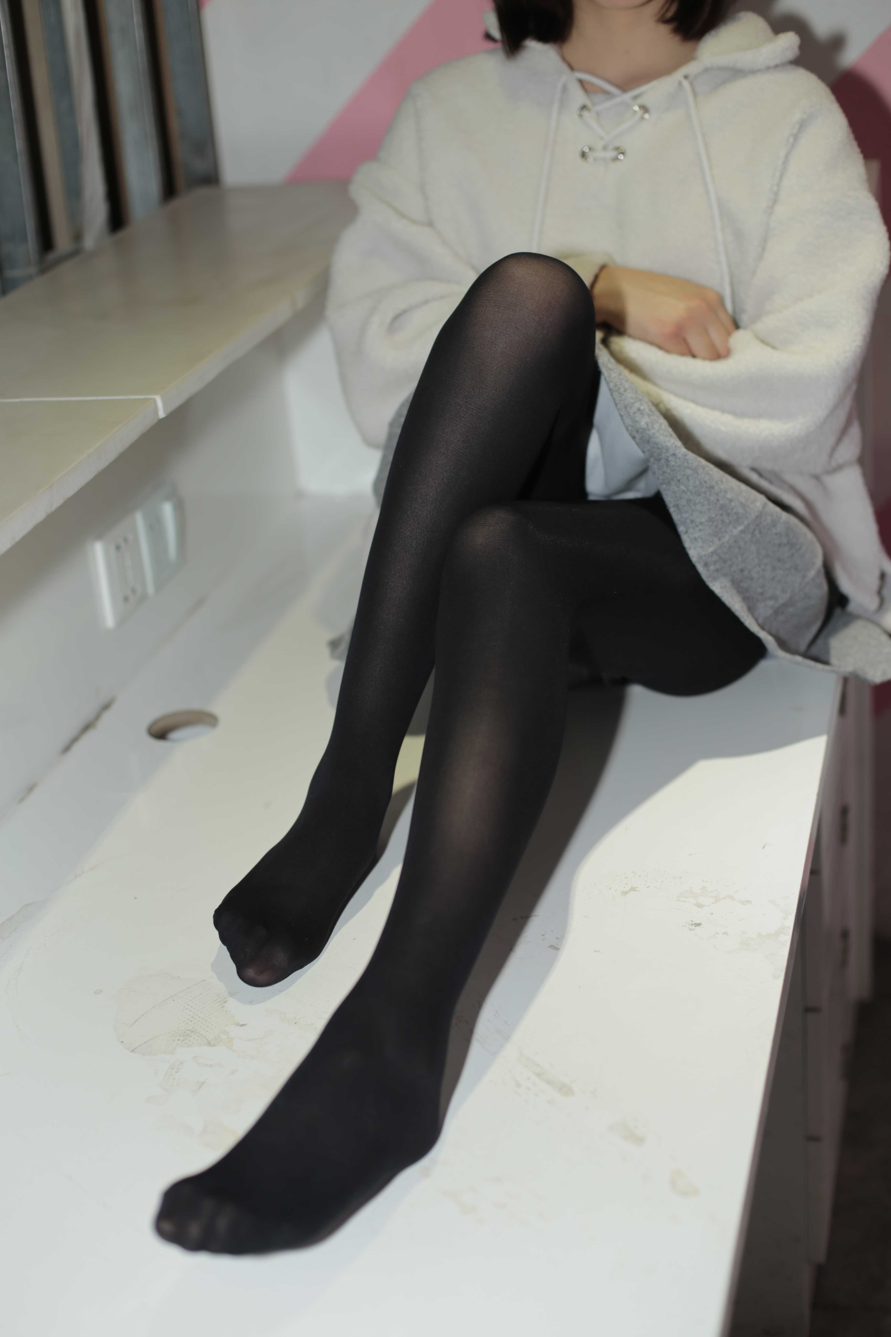 China Beauty Legs and feet 366