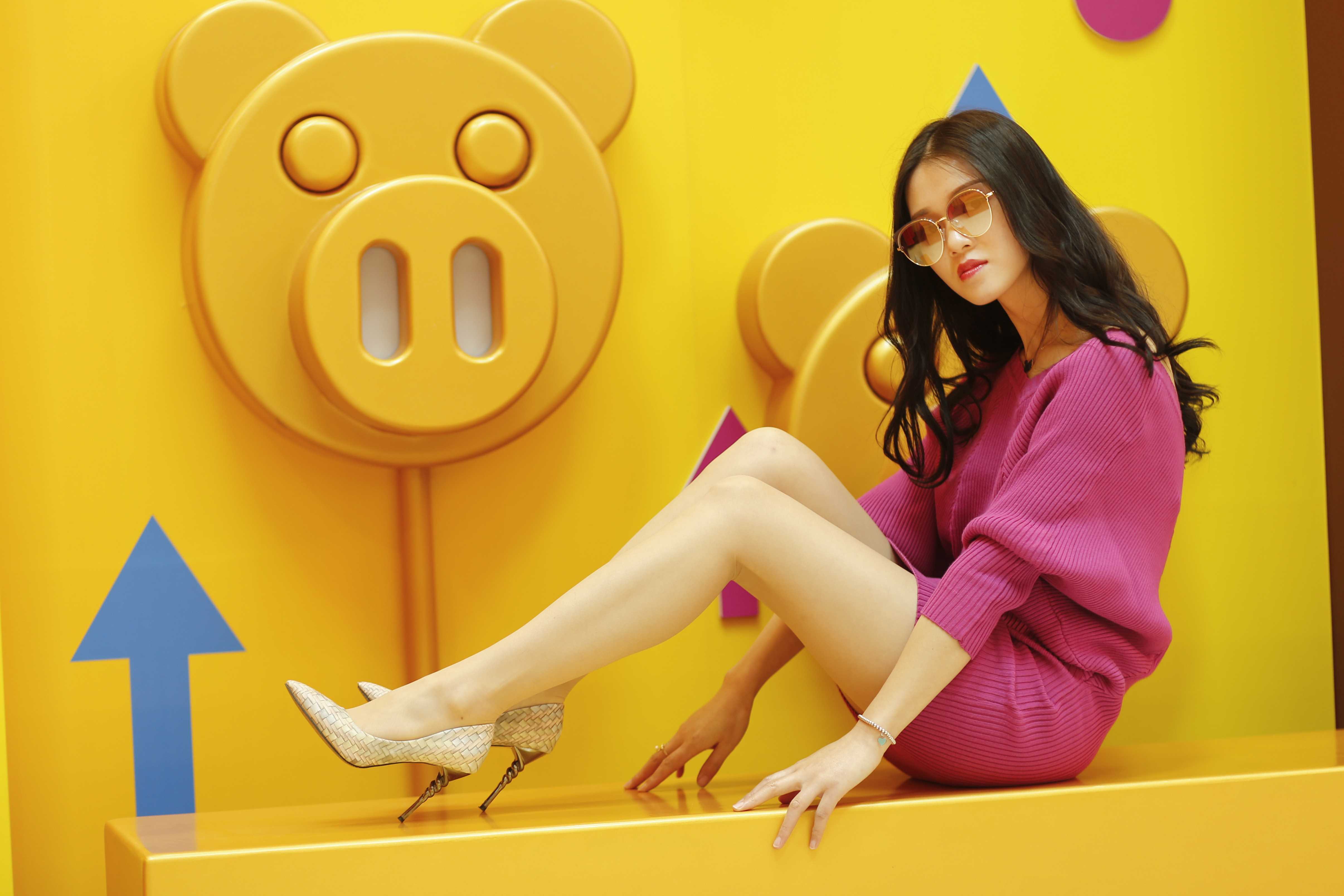 China Beauty Legs and feet 385