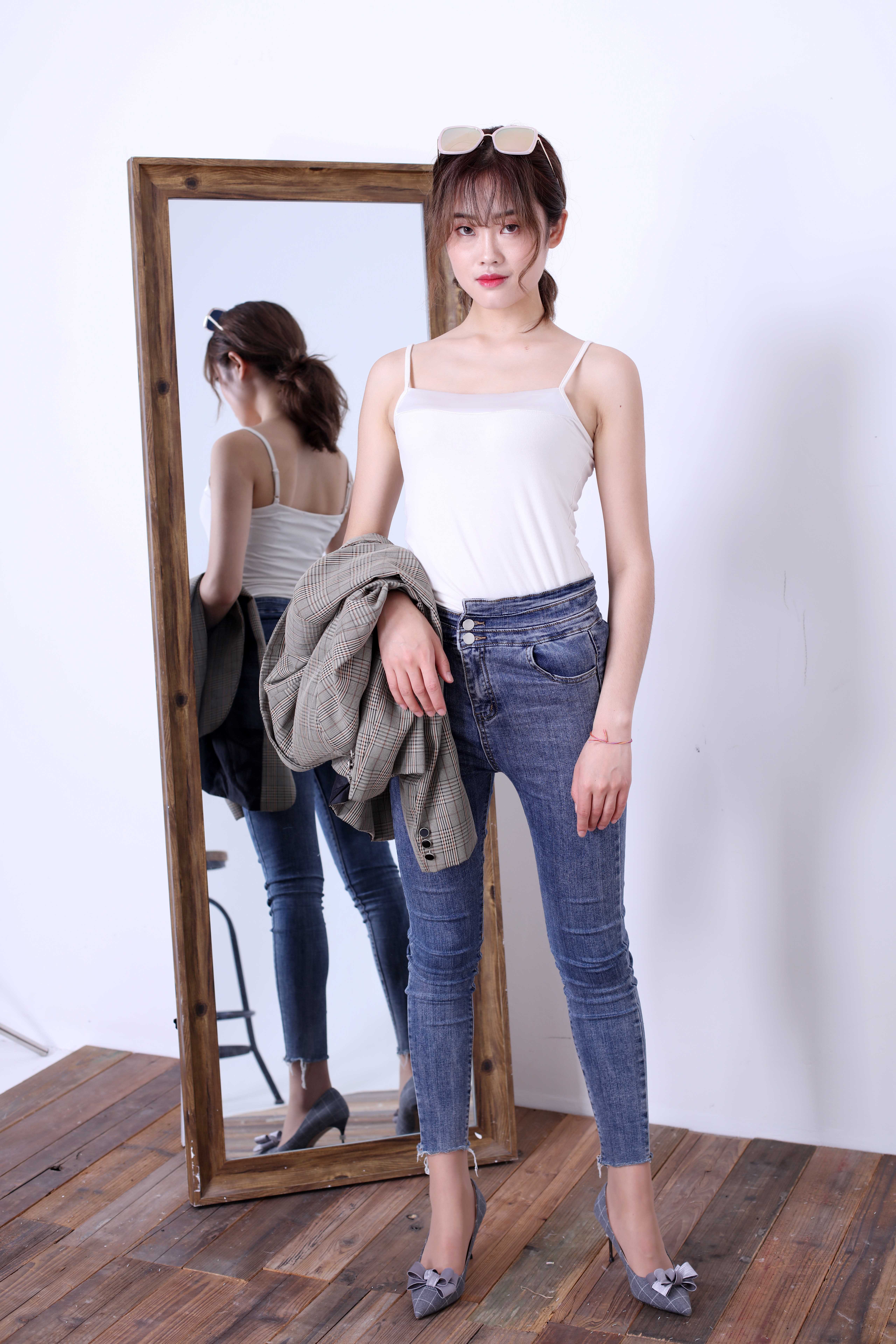 China Beauty Legs and feet 403