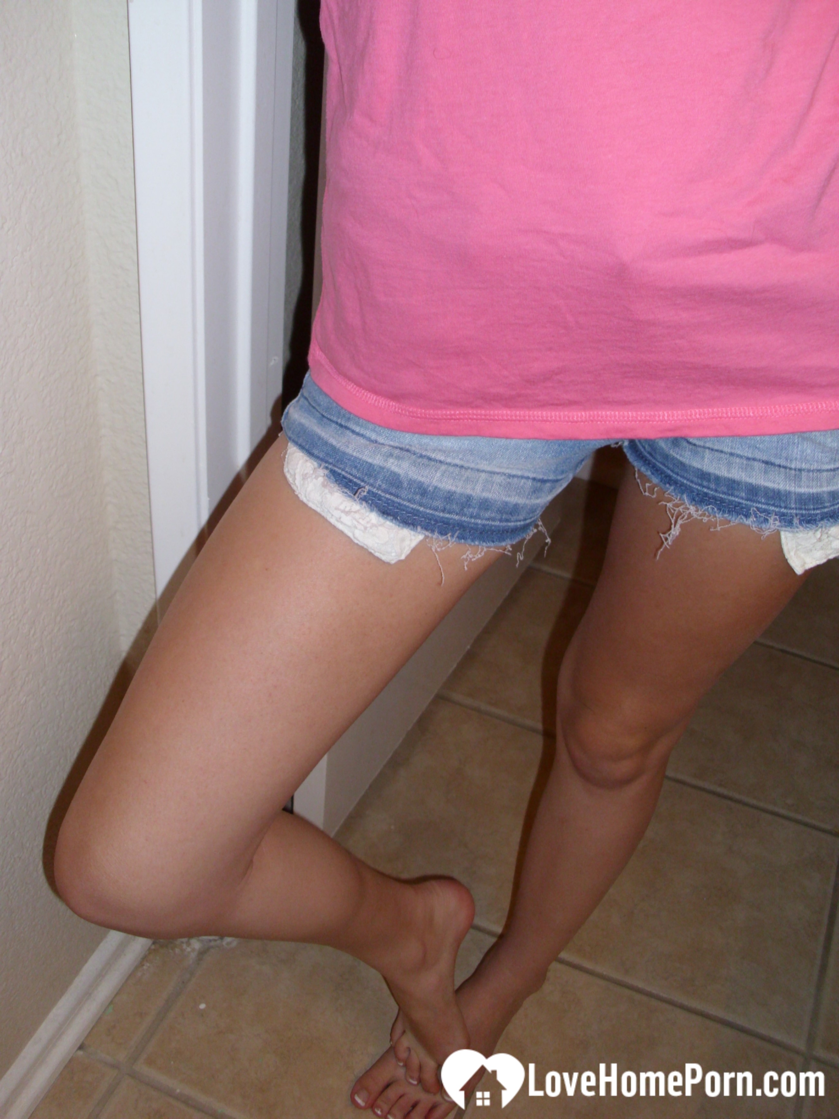 Her tight ass is the dream of any dude