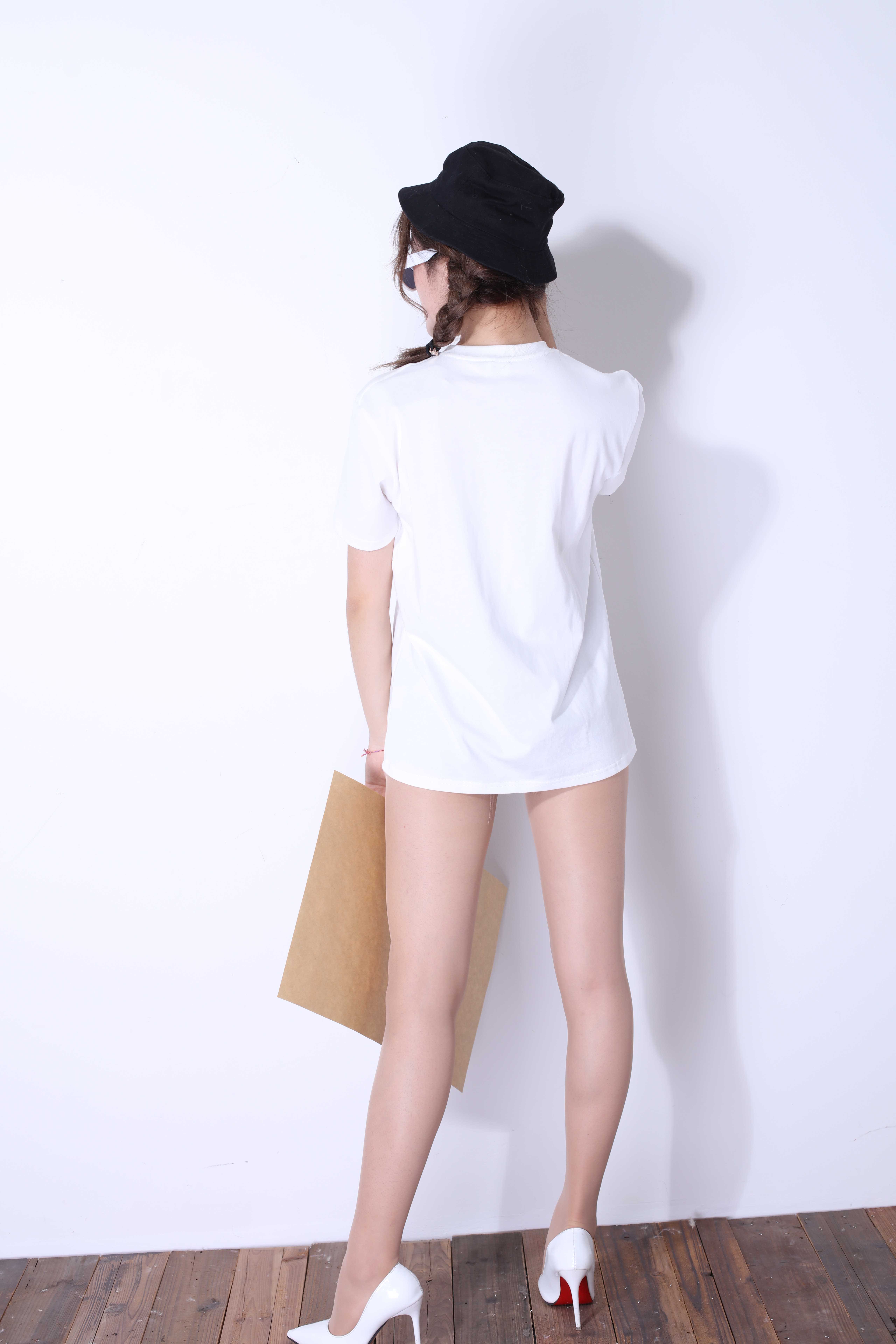 China Beauty Legs and feet 409