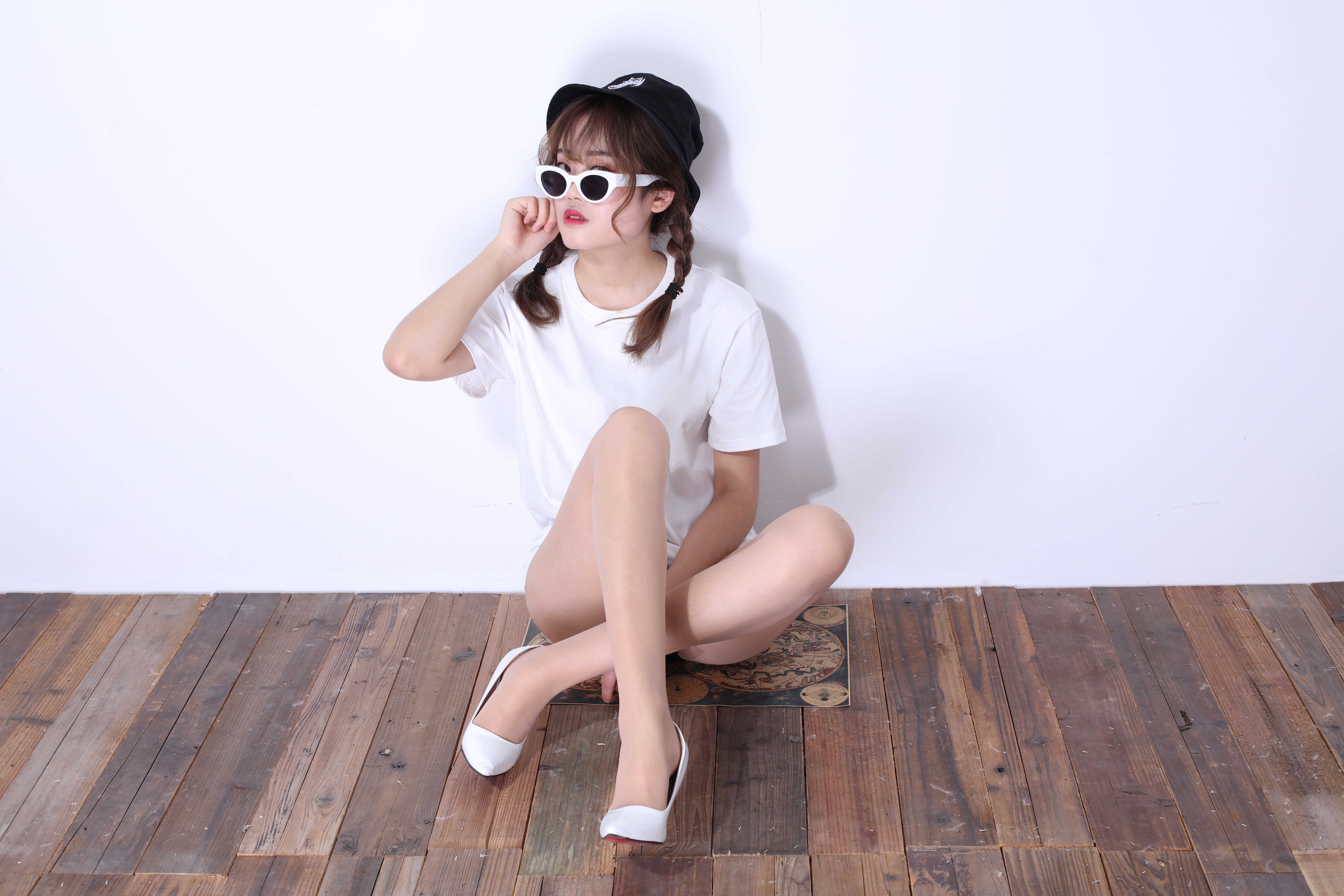 China Beauty Legs and feet 409