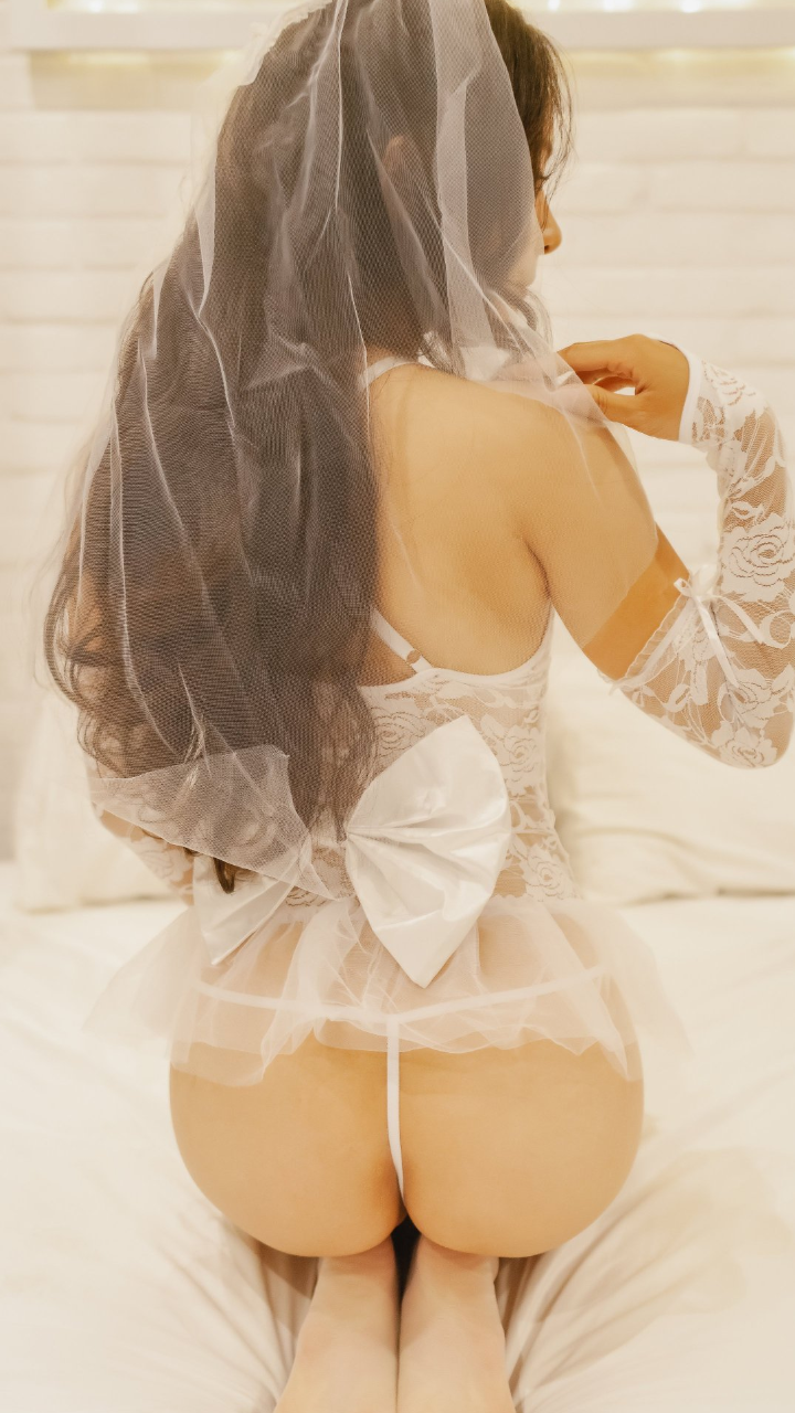 Asian Thick Booty 30