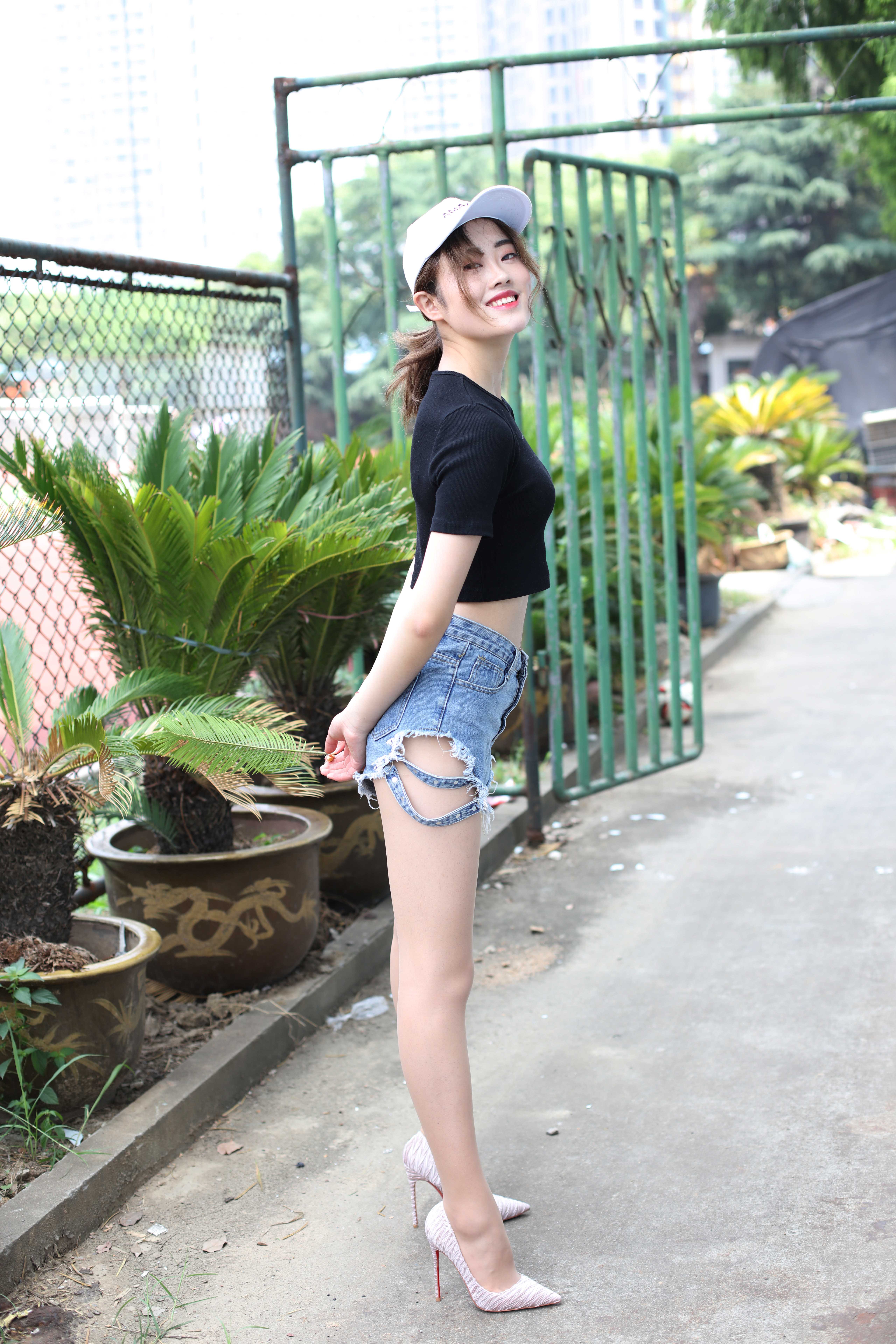 China Beauty Legs and feet 413