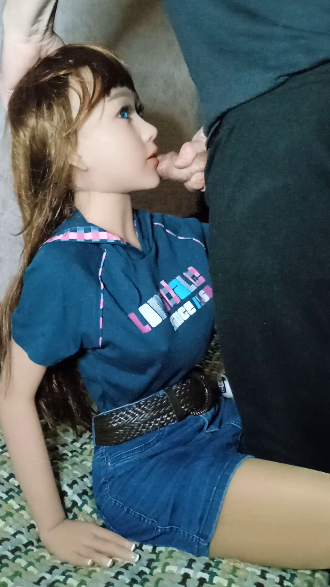 Lovely student did BJ to the new lecturer (some GIFs)