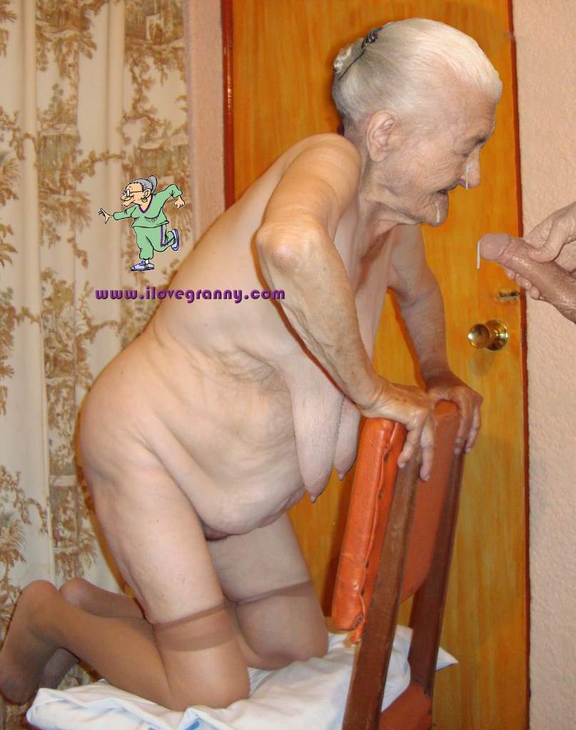 Beautiful cocks sucked and delicious cumshots