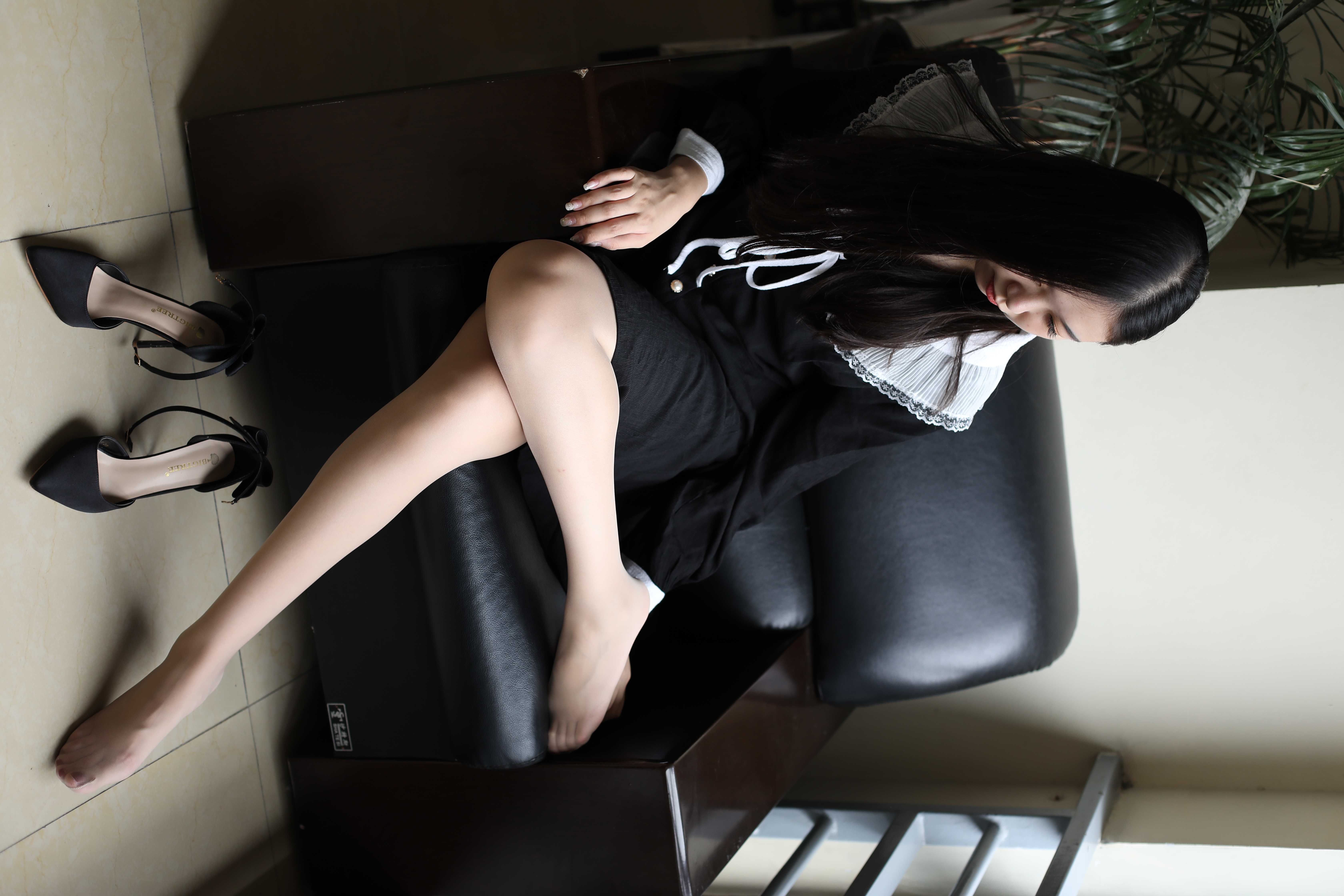 China Beauty Legs and feet 439