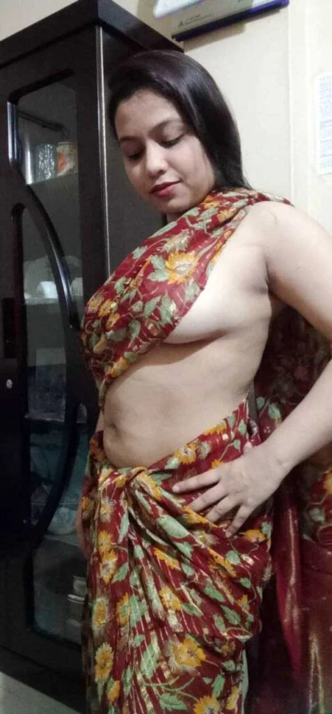 Bangladeshi Muslim Bhabhi