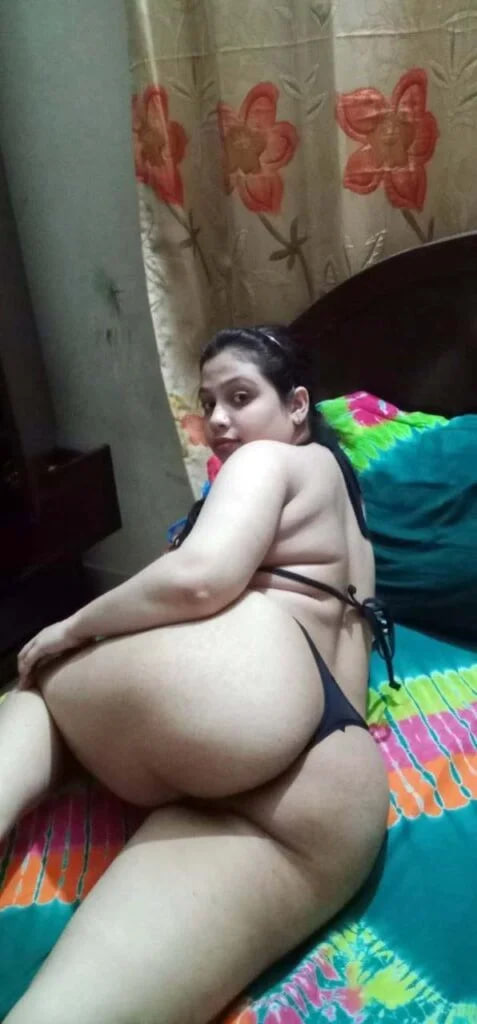 Bangladeshi Muslim Bhabhi