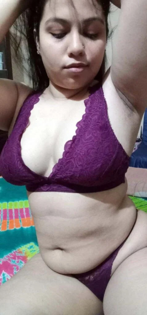 Bangladeshi Muslim Bhabhi