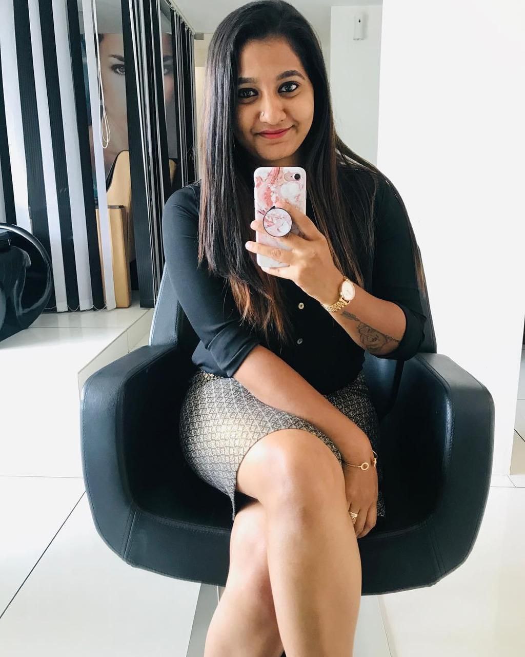 Desi Aunty With Boyfriend