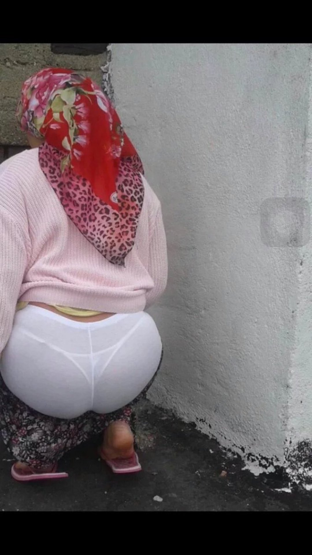 Hot Hijab wearing Muslim women