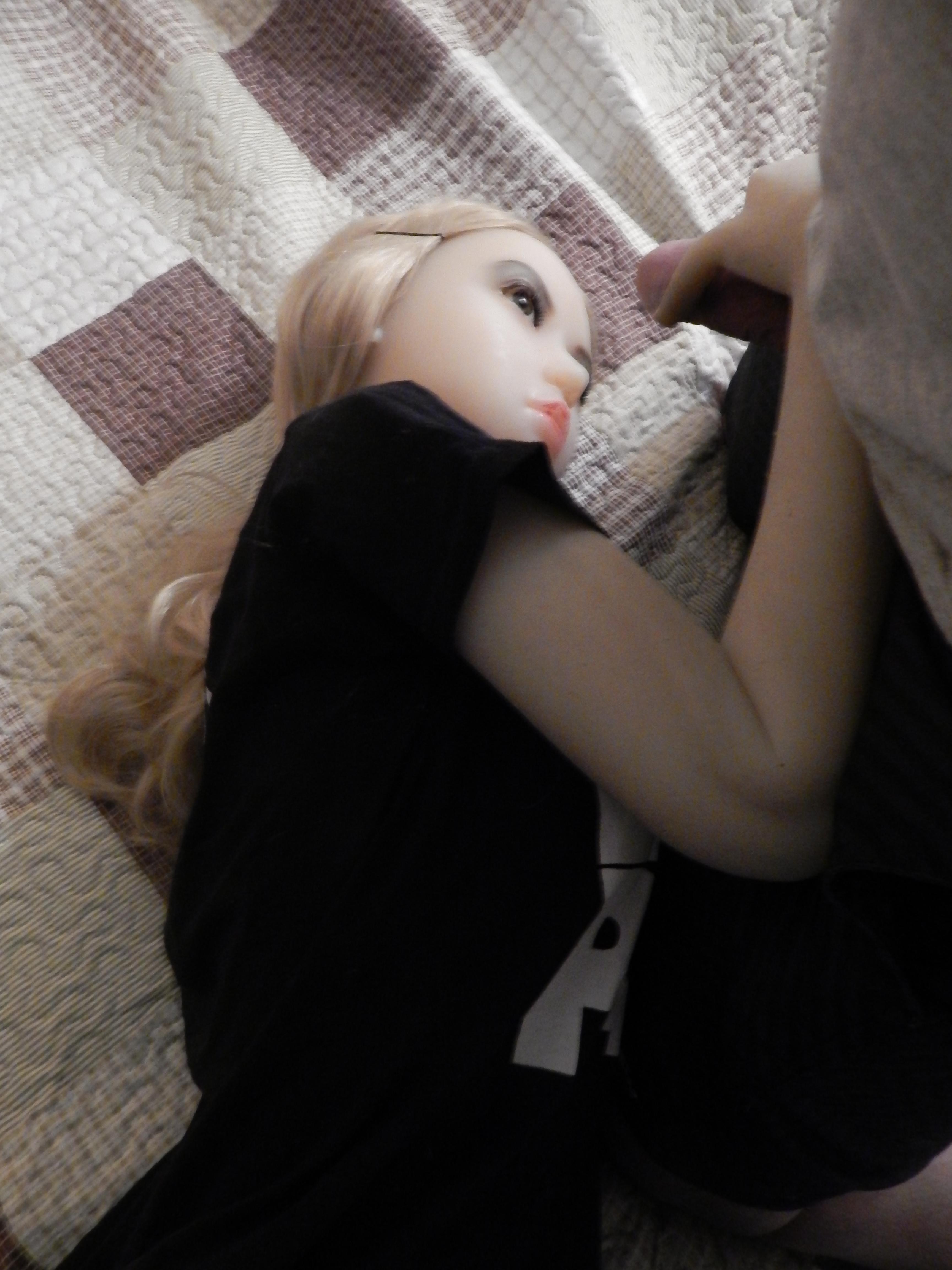 The rock fan girl got picked up stranger after the concert.