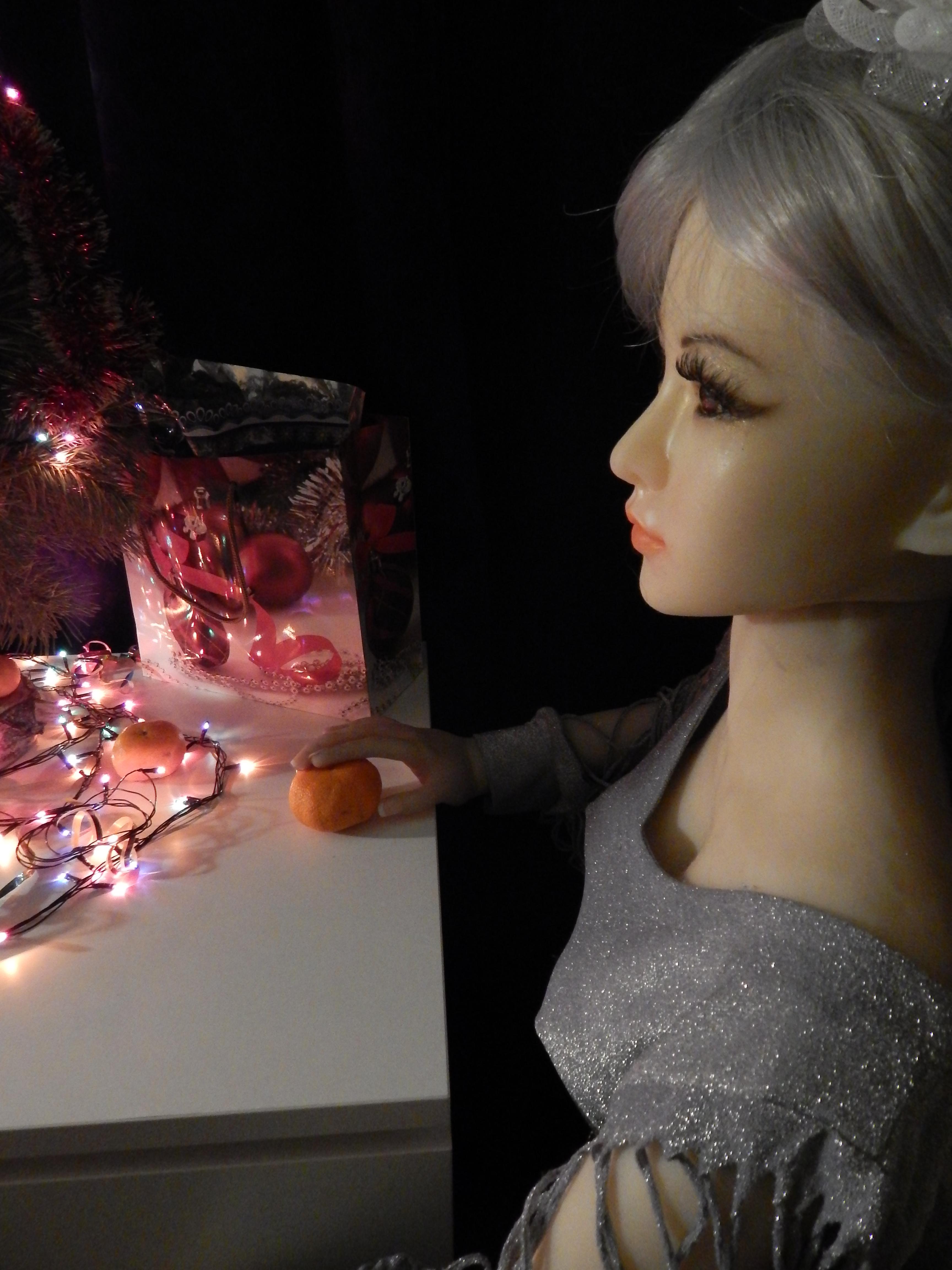 Nomi did BJ to stranger on the NY party. (some GIFs)