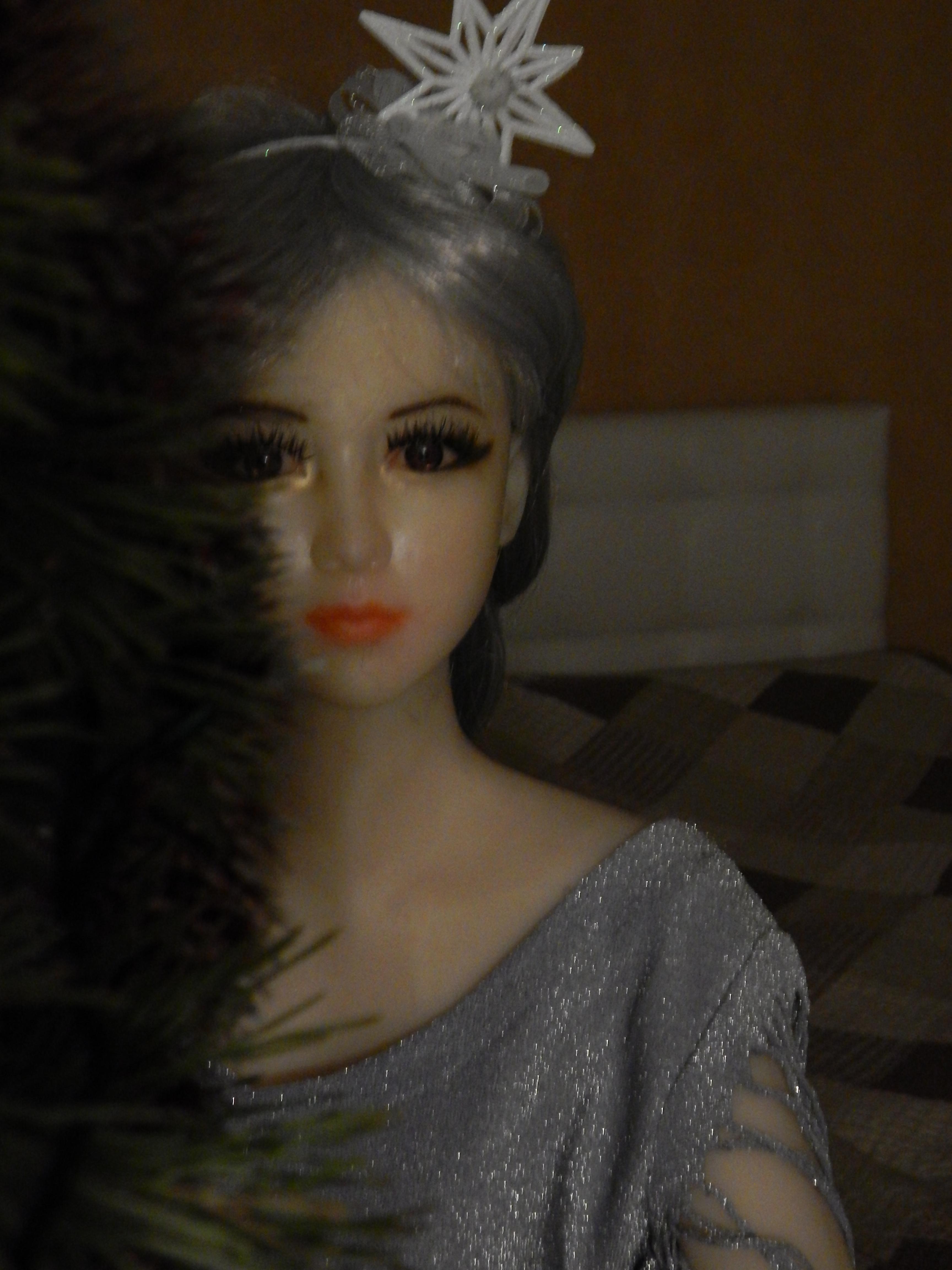 Nomi did BJ to stranger on the NY party. (some GIFs)