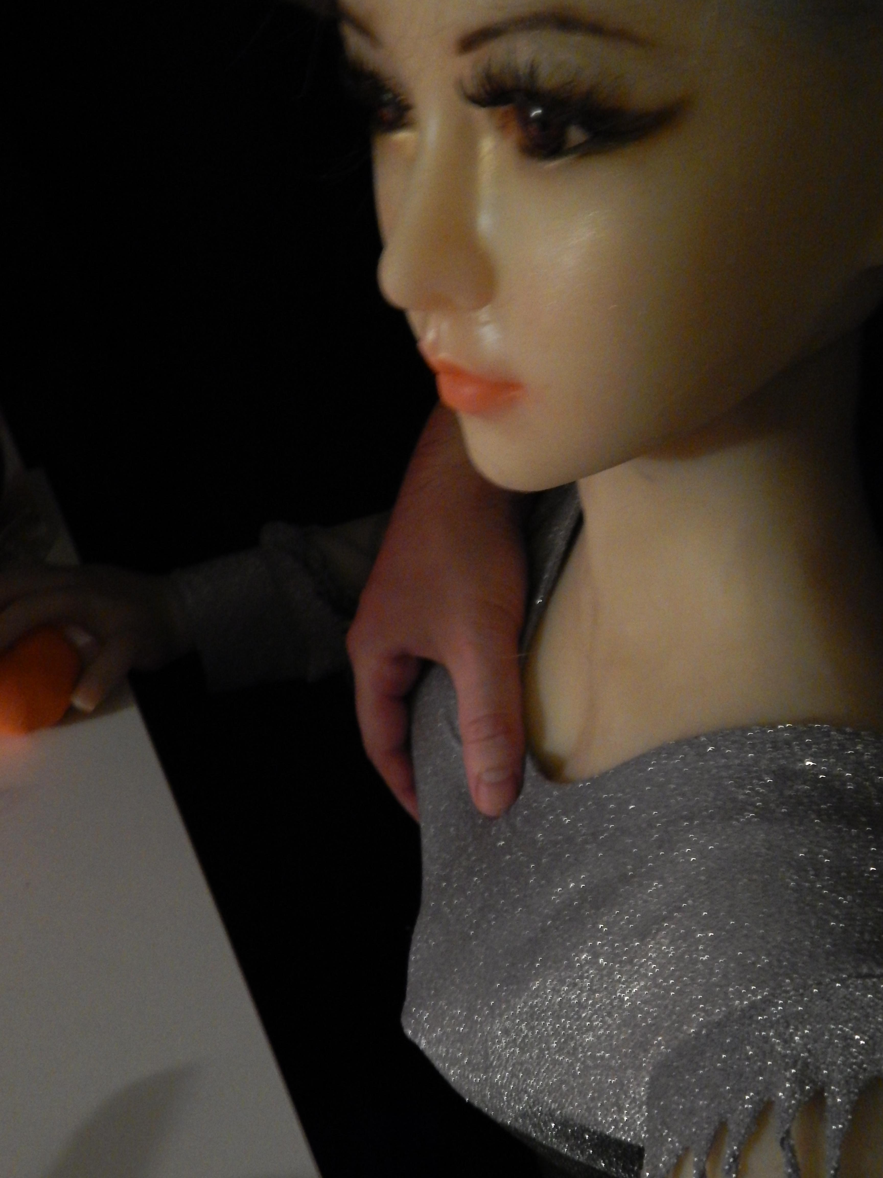 Nomi did BJ to stranger on the NY party. (some GIFs)