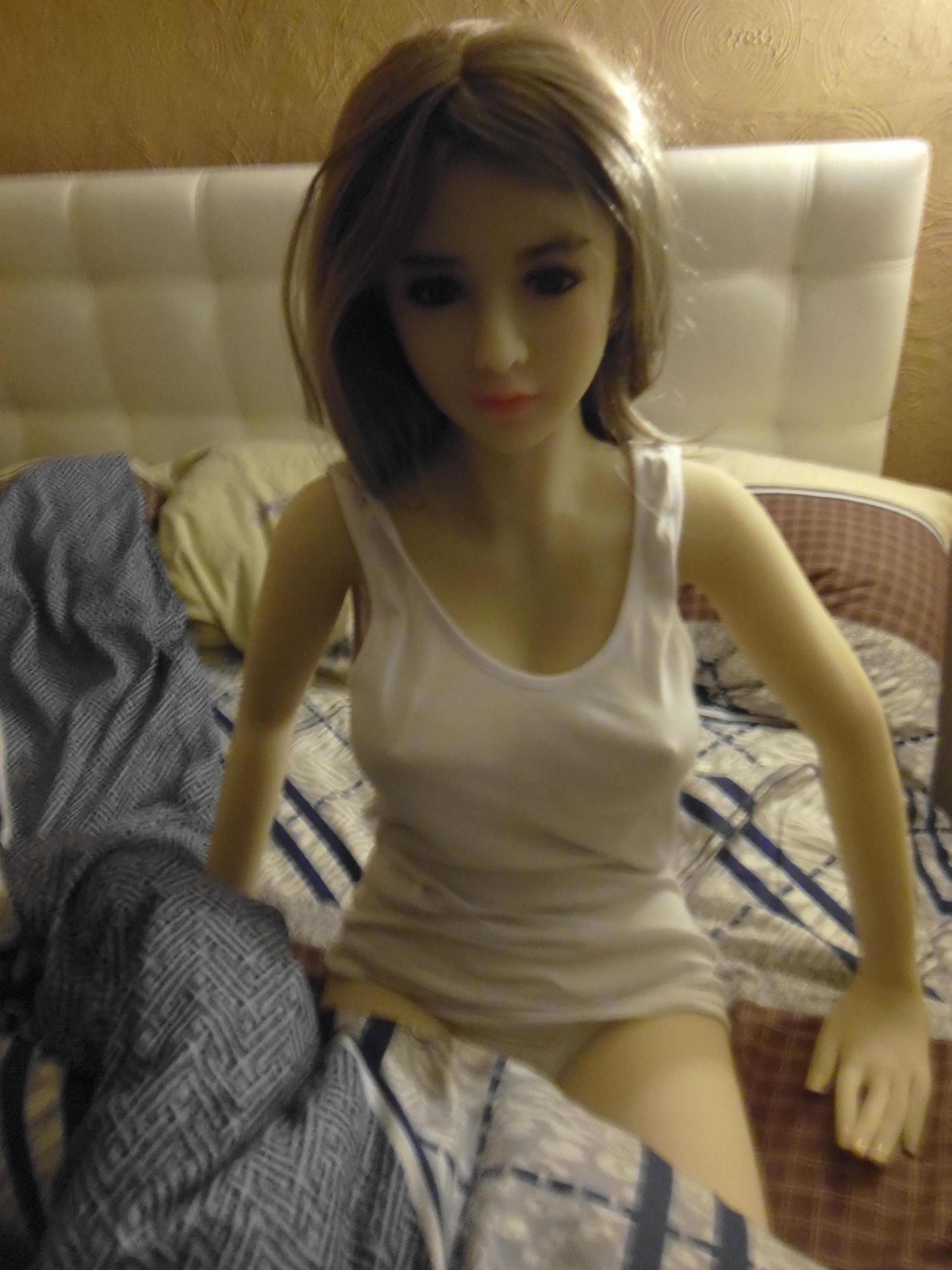 Nomi's morning. (some GIFs)