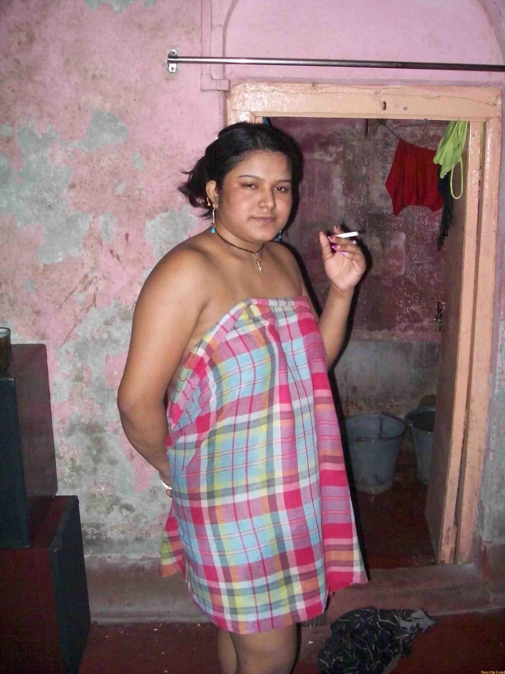 Mature uncertisfied women showing nude dance