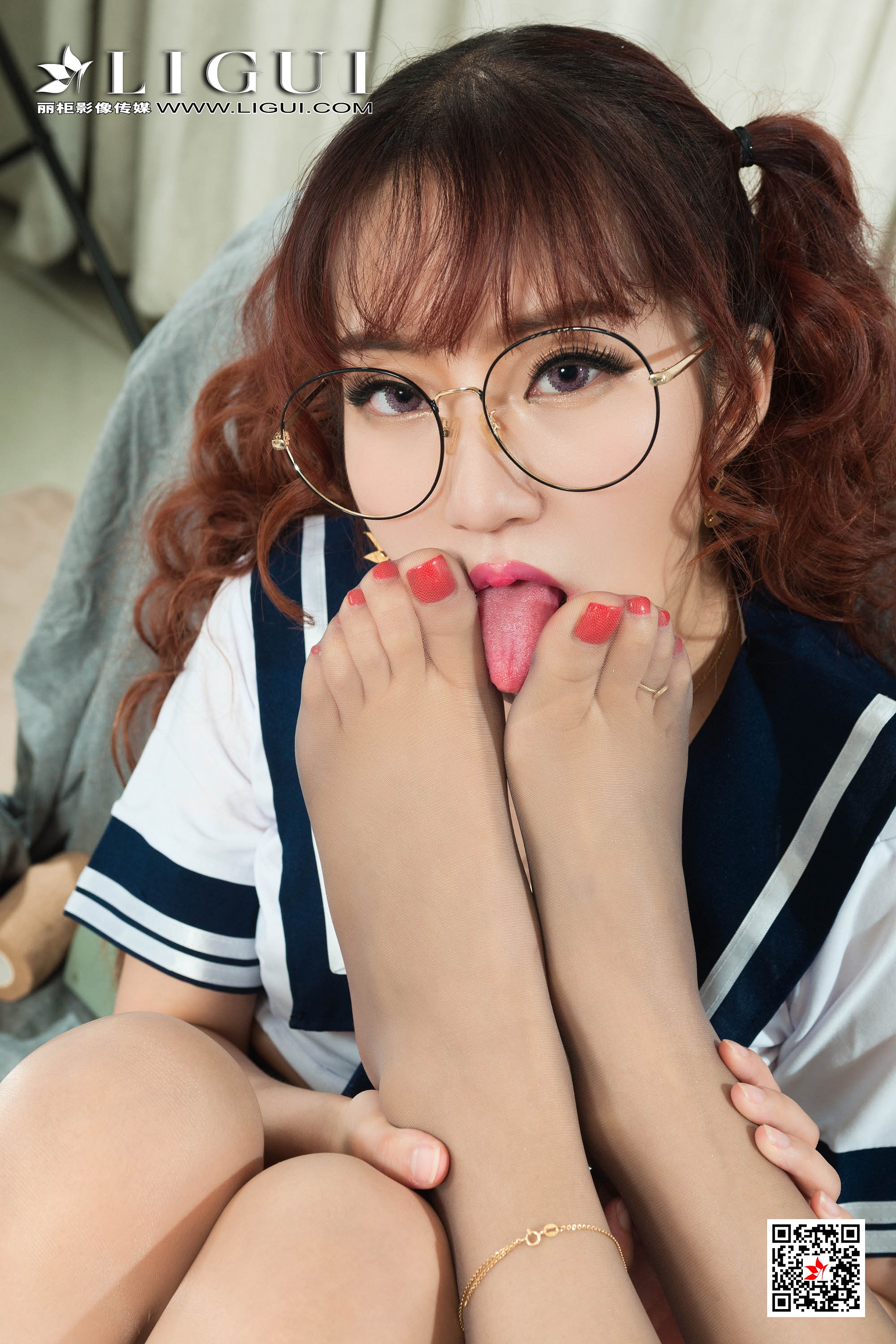 Foot Fetish Twin Flowers 14