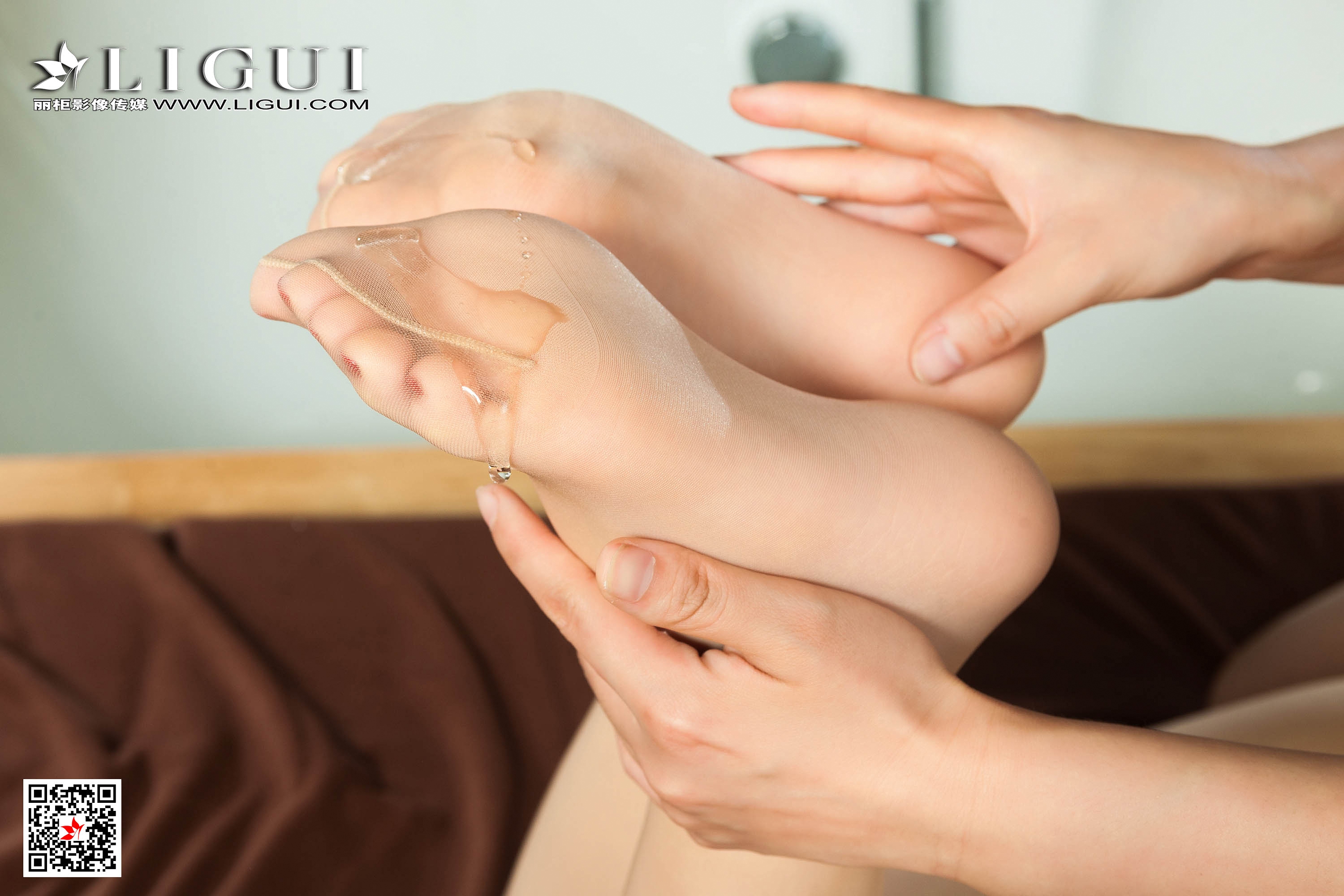 Foot Fetish Twin Flowers 15