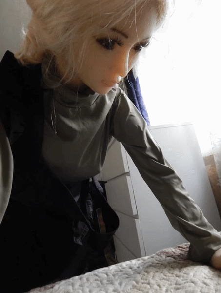 Blonde maid passes advanced job-interview. (some GIFs)