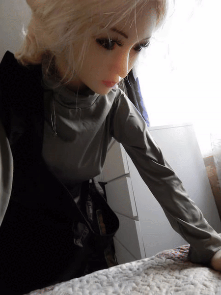 Blonde maid passes advanced job-interview. (some GIFs)