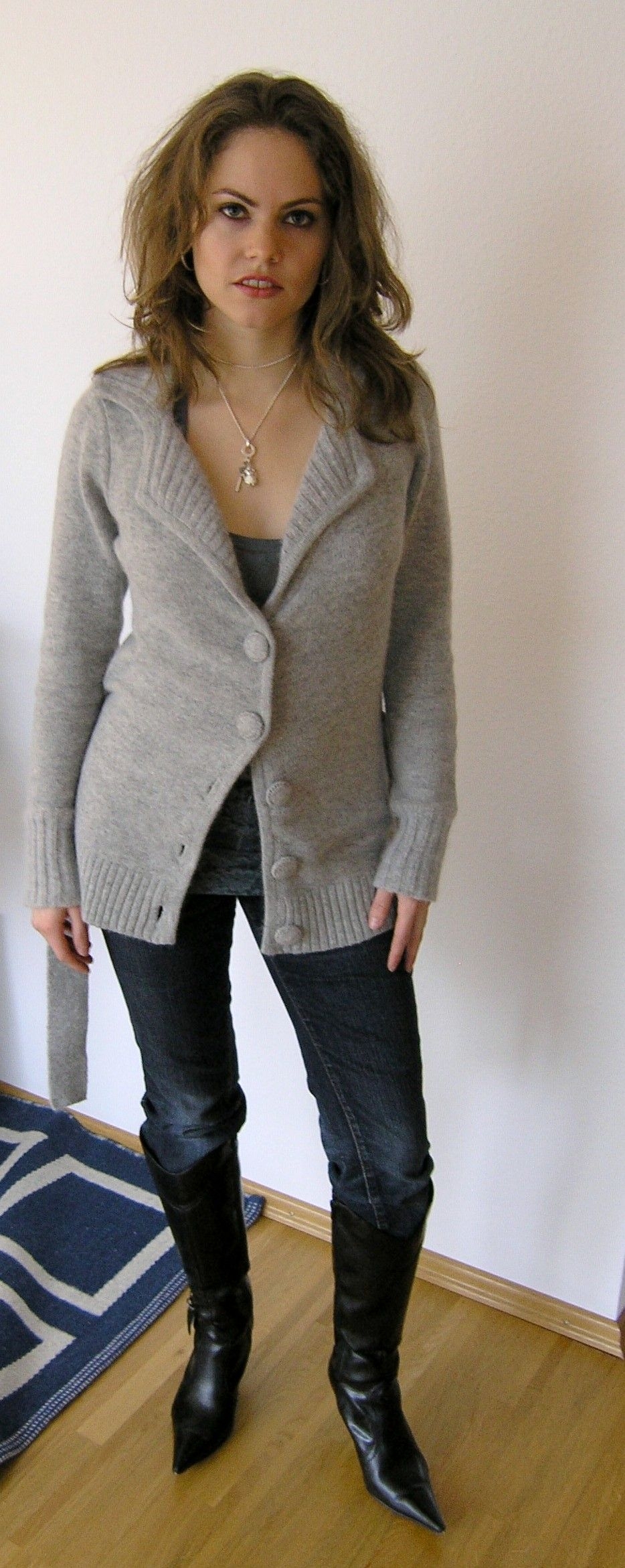 Lovely public slut spreading outdoors