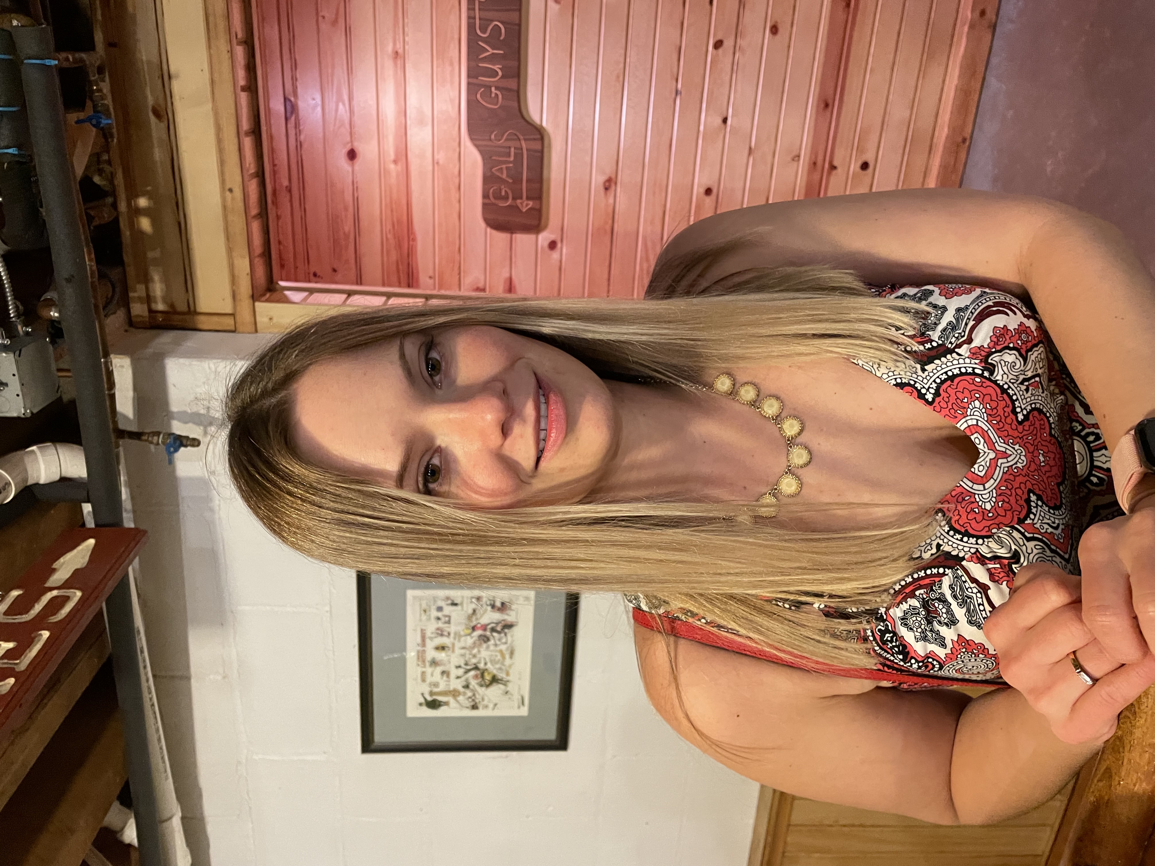 Rachel M spreading at home