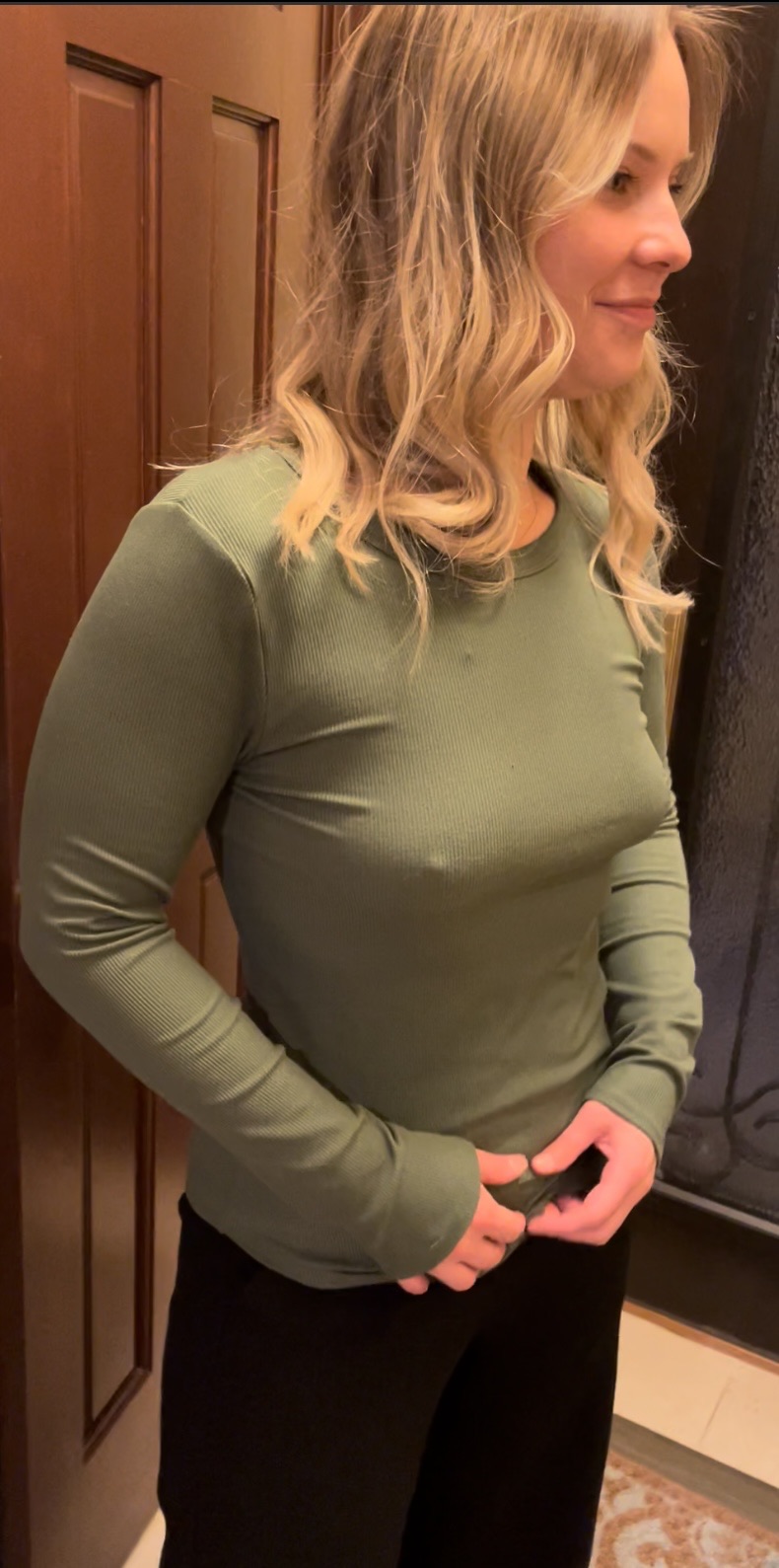 Rachel M spreading at home